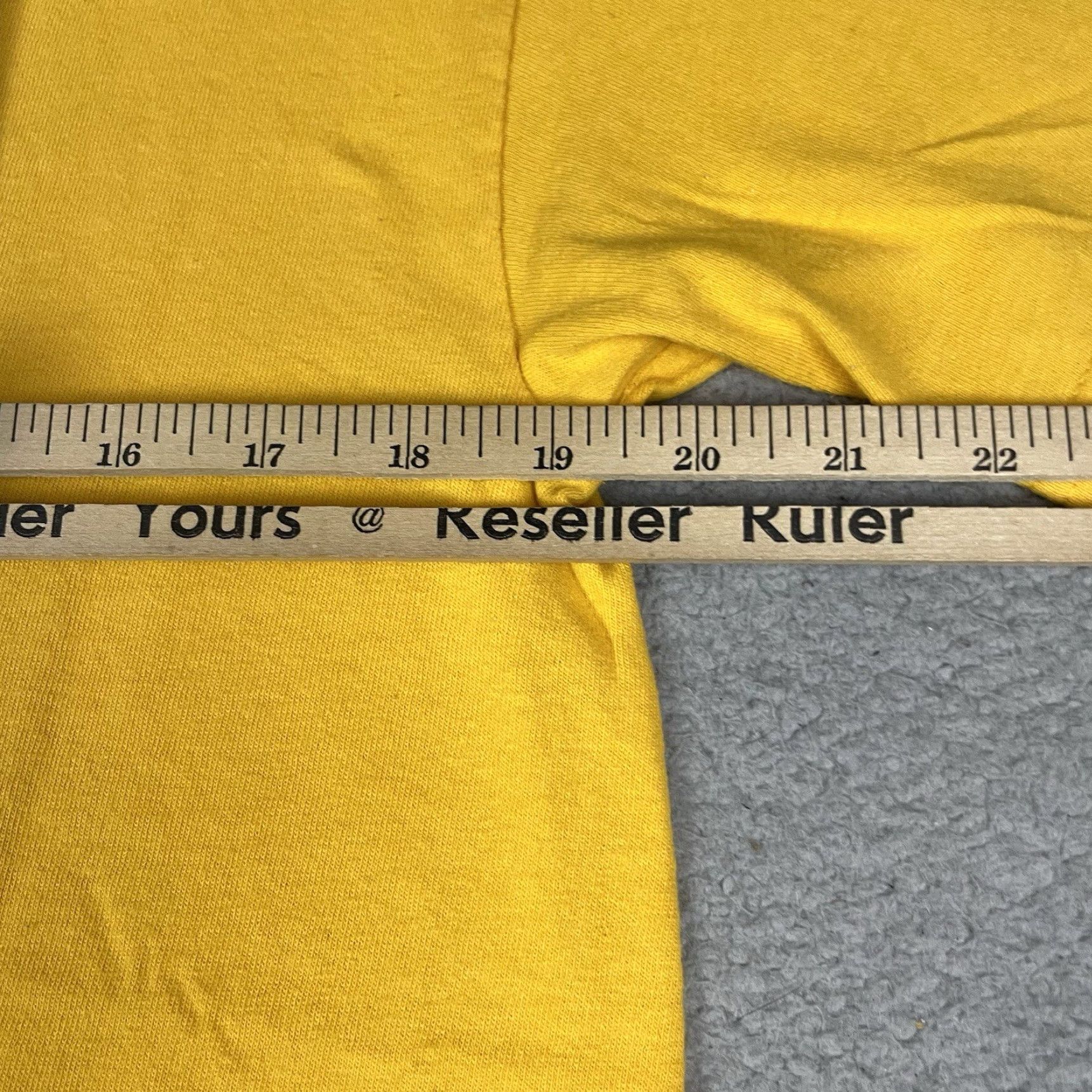 Vintage VINTAGE Snickers T Shirt Adult M Yellow Peanut Butter y2k Snack Candy Tee M Mens Size US M / EU 48-50 / 2 - 5 Thumbnail