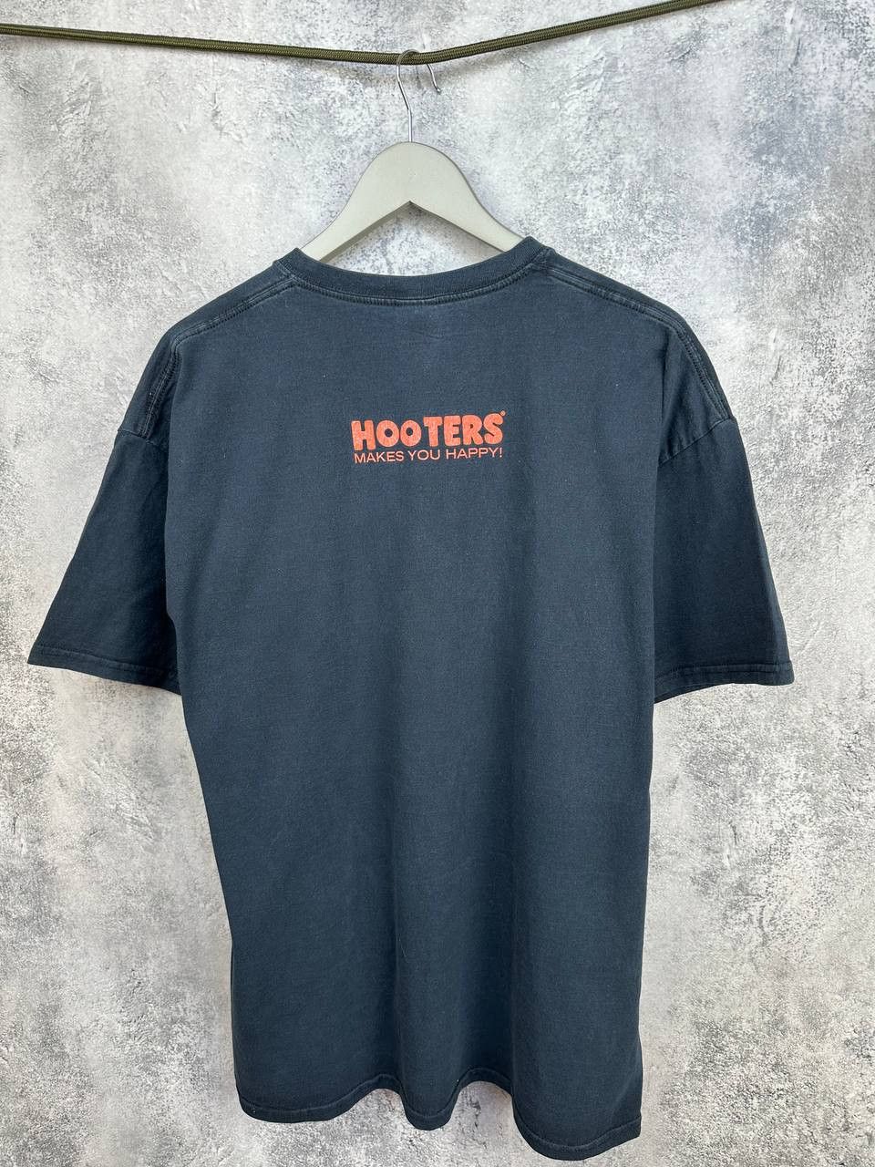Vintage Hooters Las Vegas Owl T-Shirt Vintage 90s Graphic Tee Size US L / EU 52-54 / 3 - 2 Thumbnail