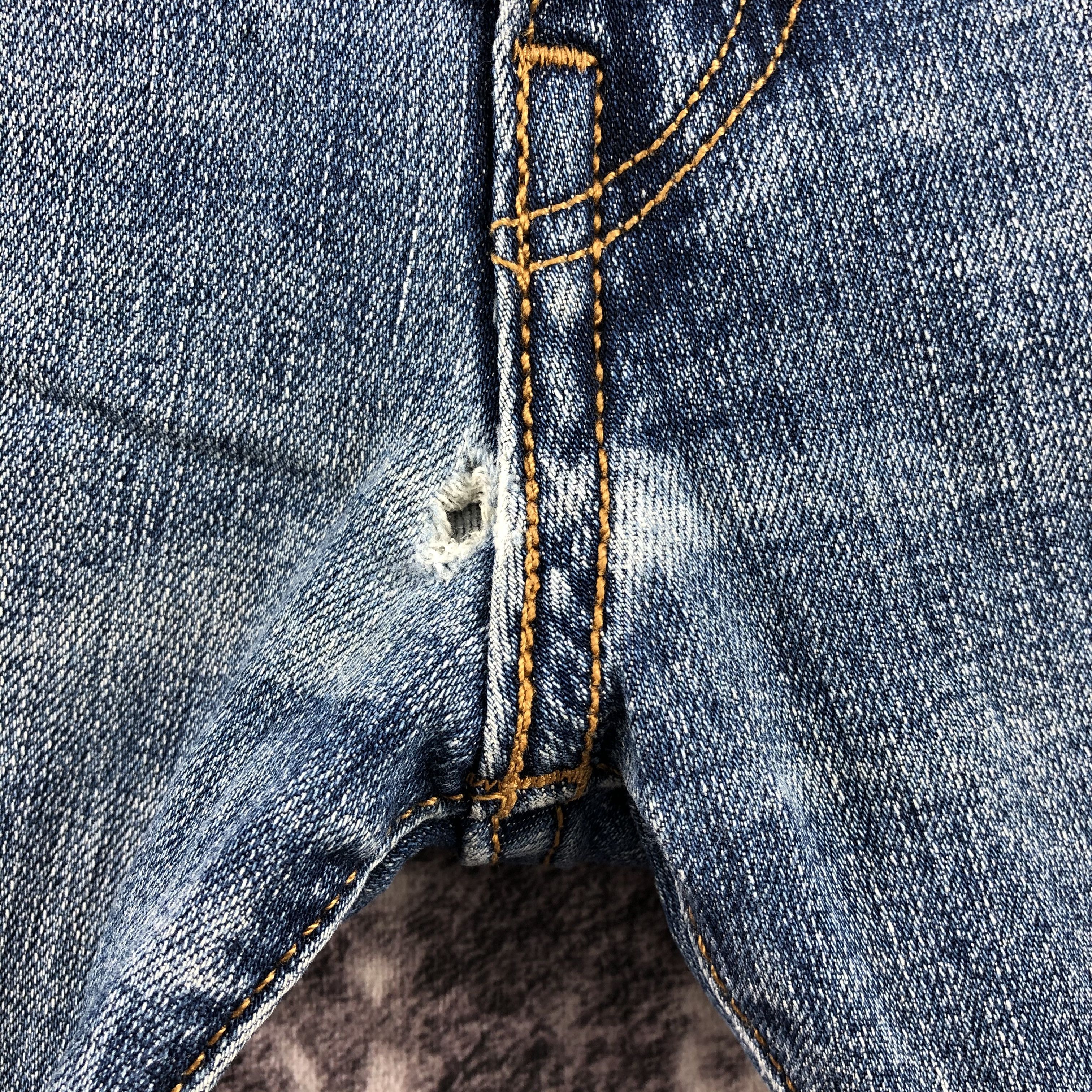 Levi's × Vintage Vintage Light Wash Levis 505 Jeans-JM2254 Size US 35 - 10 Thumbnail