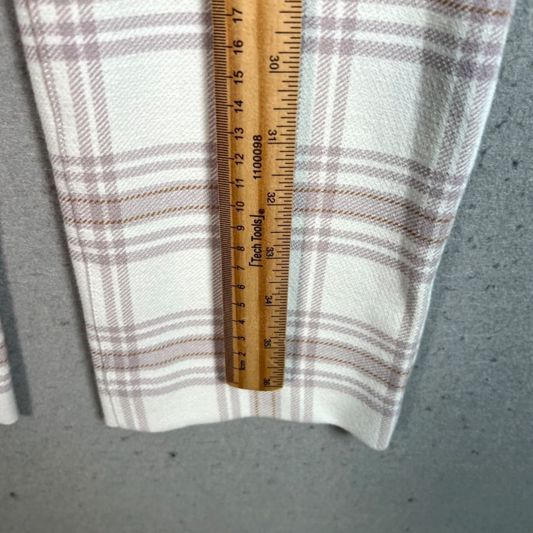 Vintage Wilfred Trousers Womens Size 2 Beige & Pink Plaid High-Waisted Size 26" / US 2 / IT 38 - 7 Thumbnail