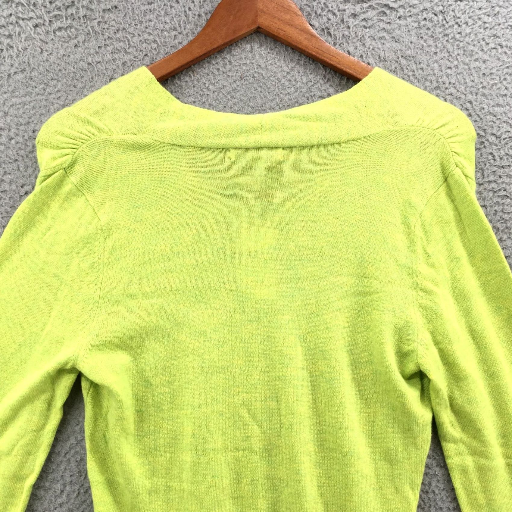 Banana Republic Banana Republic Sweatshirt Womens Medium Green Cashmere V-Neck Long Sleeve Pullover Knit Classic Casual Size M / US 6-8 / IT 42-44 - 7 Thumbnail