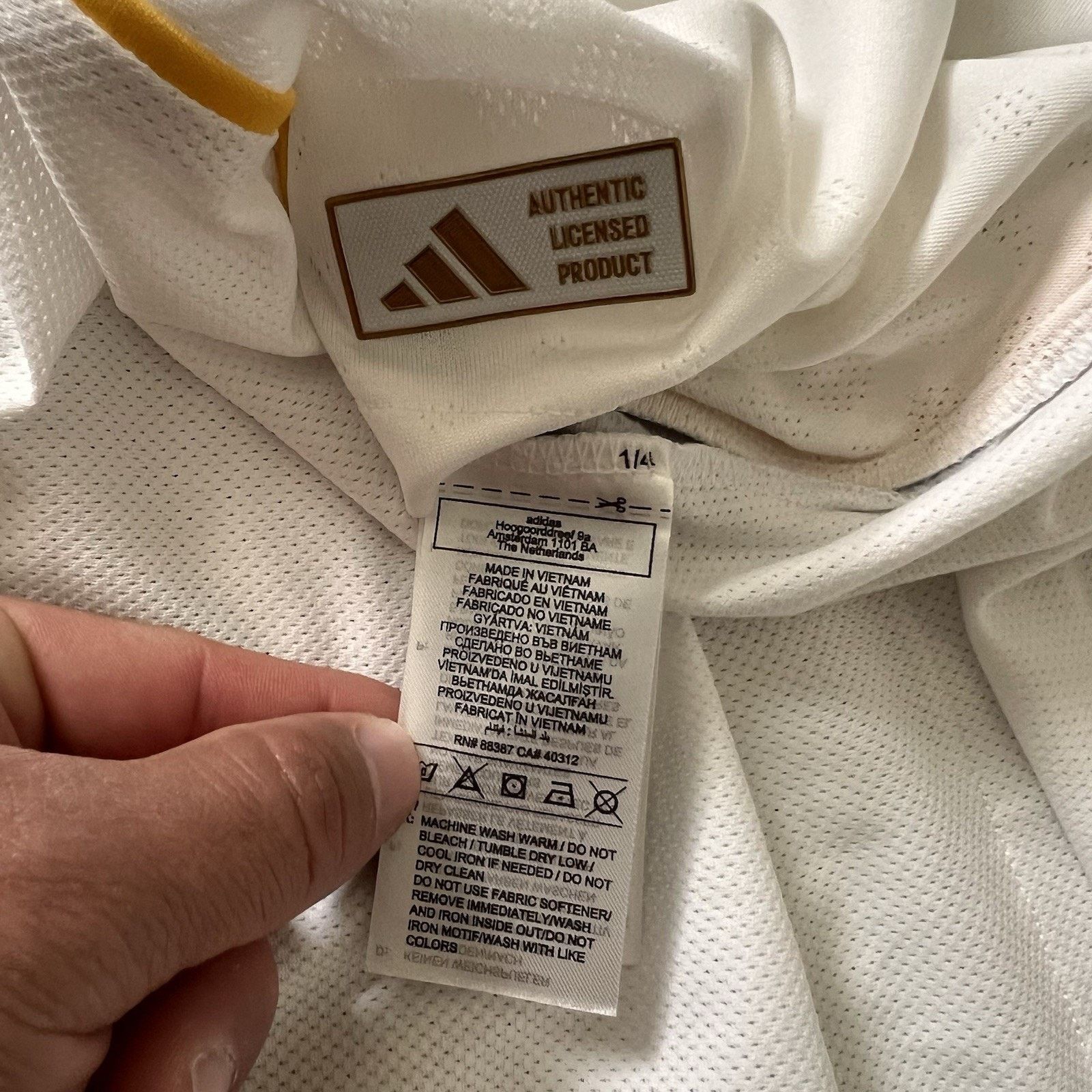 Adidas Adidas Real Madrid 25/26 Home Authentic Jersey Large NWT Size US L / EU 52-54 / 3 - 8 Thumbnail