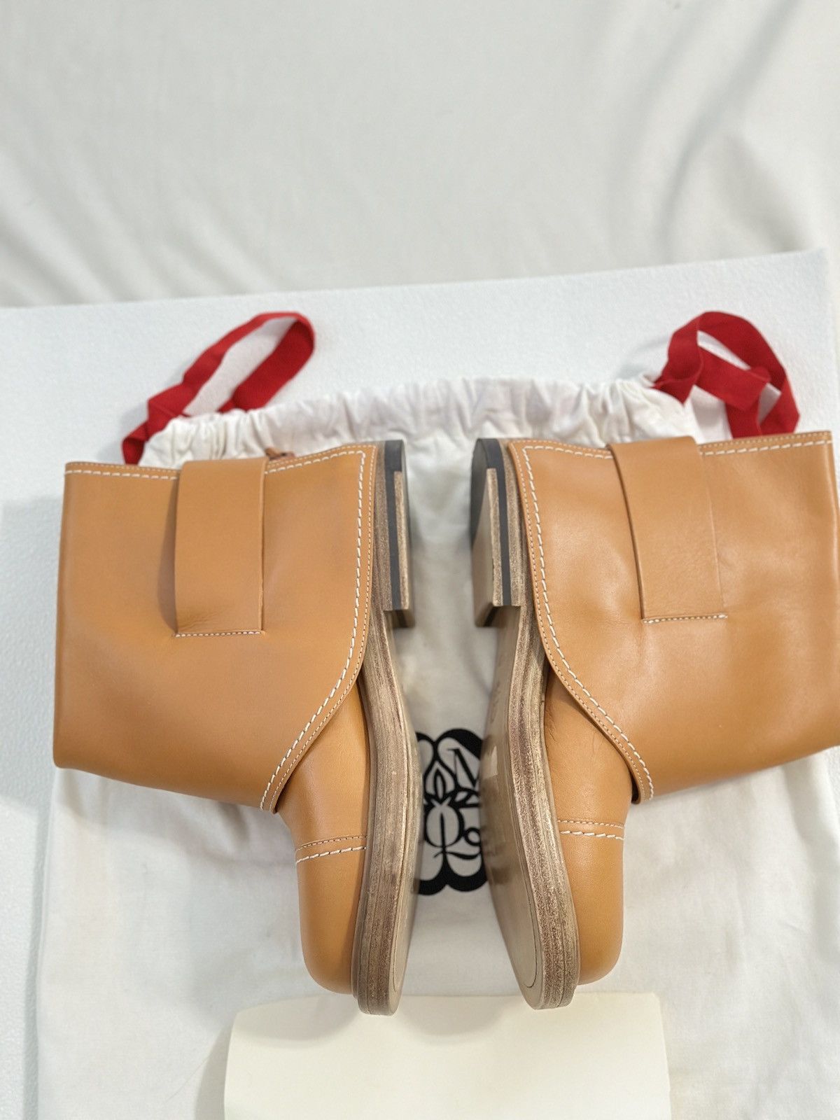 Alexander McQueen NWOT ALEXANDER MCQUEENBuckled Leather Tan/Gold Ankle Boot 36 Size US 6 / IT 36 - 7 Thumbnail