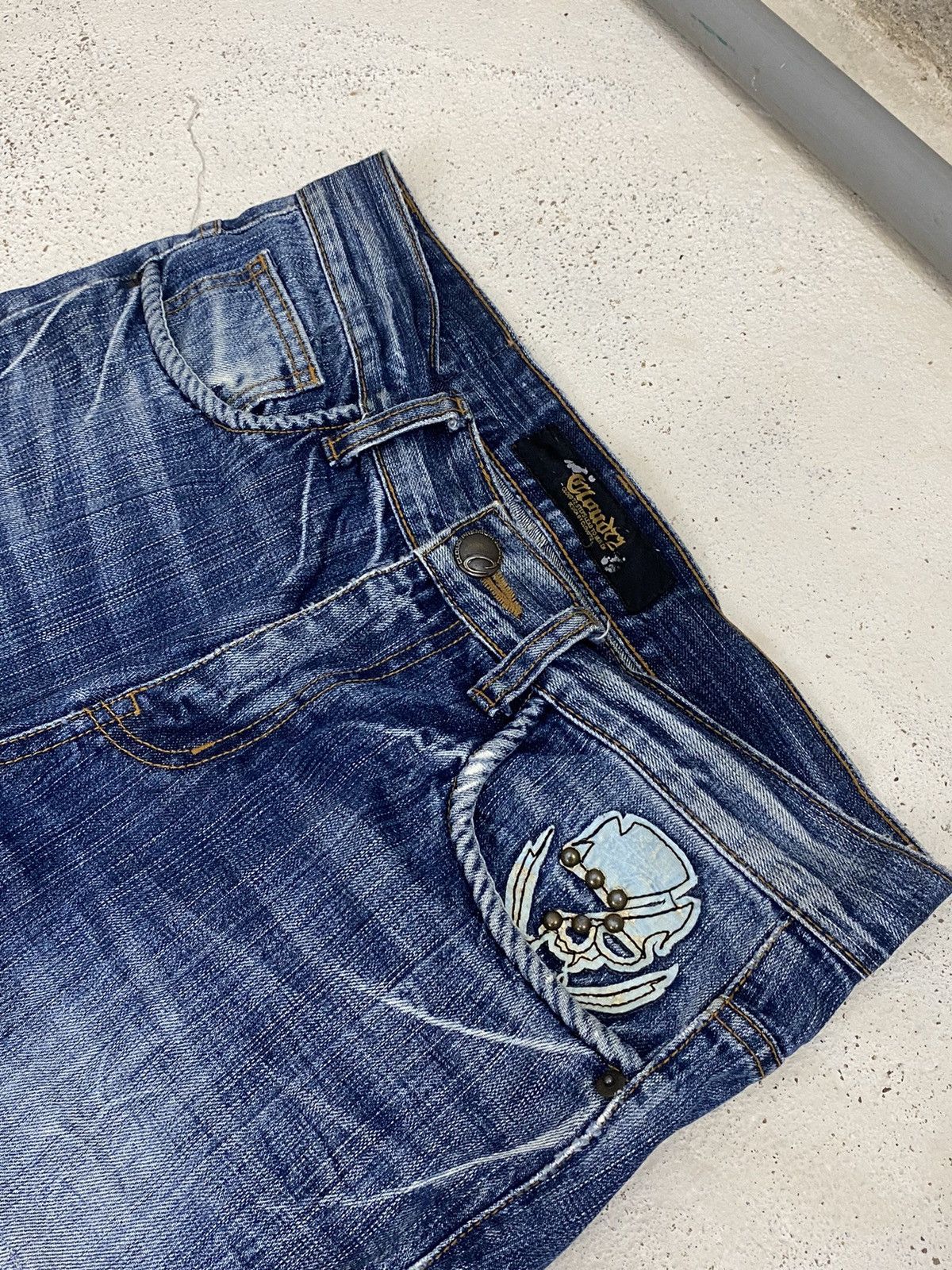 If Six Was Nine × Japanese Brand × Le Grande Bleu (L.G.B.) Cloud 72 Denim Surf Patch of Pirates Blue Way Distressed Size US 33 - 9 Thumbnail