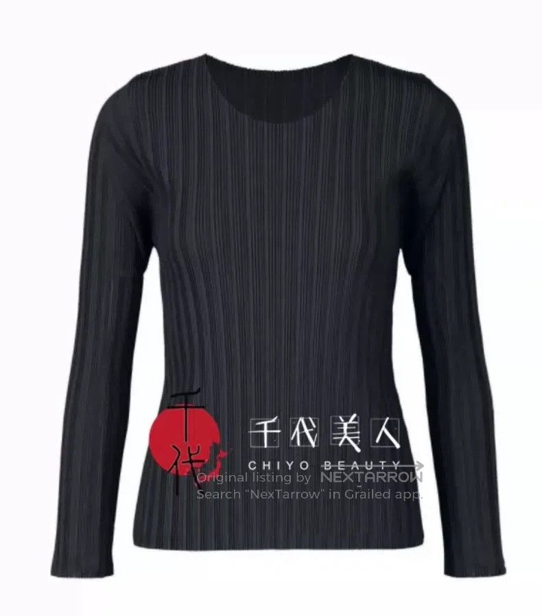 Issey Miyake Issey Miyake Dark Blue Ribbed Crew Neck Top Size L / US 10 / IT 46 - 1 Thumbnail