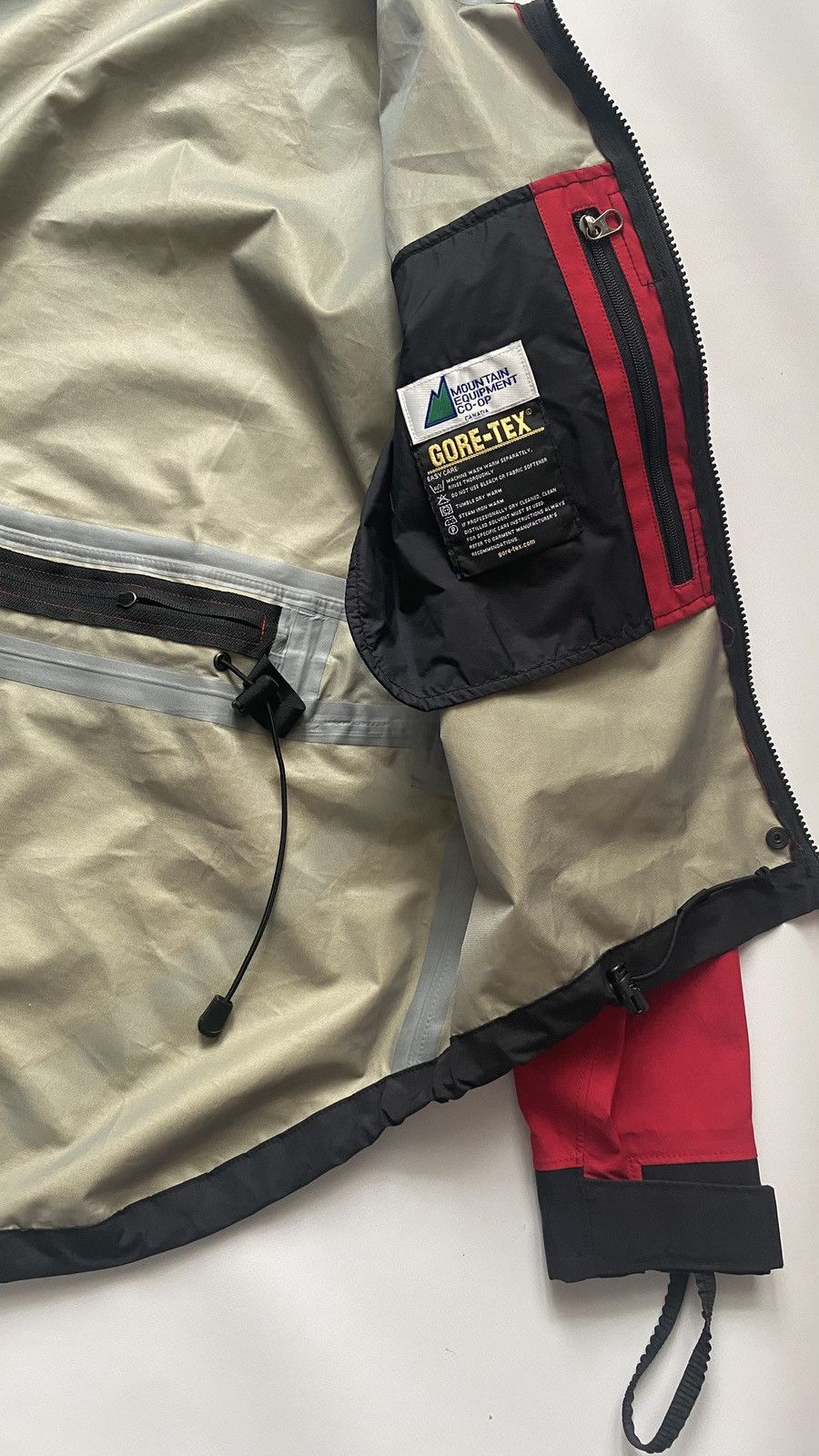 Mountain Equipment Vintage Mountain Equipment Jacket Gore-tex Full Zip Size S/M Size US M / EU 48-50 / 2 - 7 Thumbnail