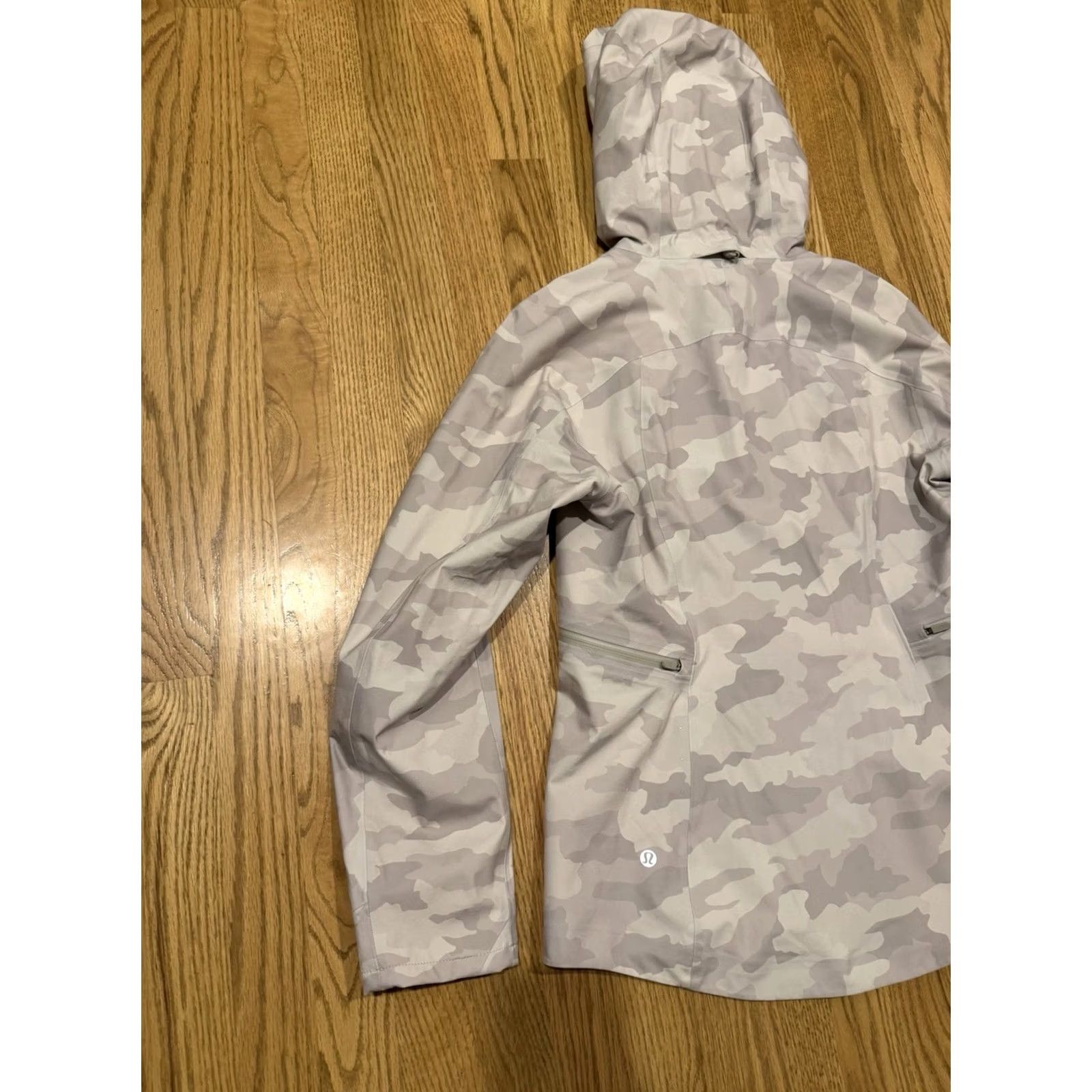 Lululemon Lululemon Break a Trail Full Zip Hoodie Jacket Women’s Size 8 White Opal Camo Windbreaker Pockets Size M / US 6-8 / IT 42-44 - 3 Thumbnail