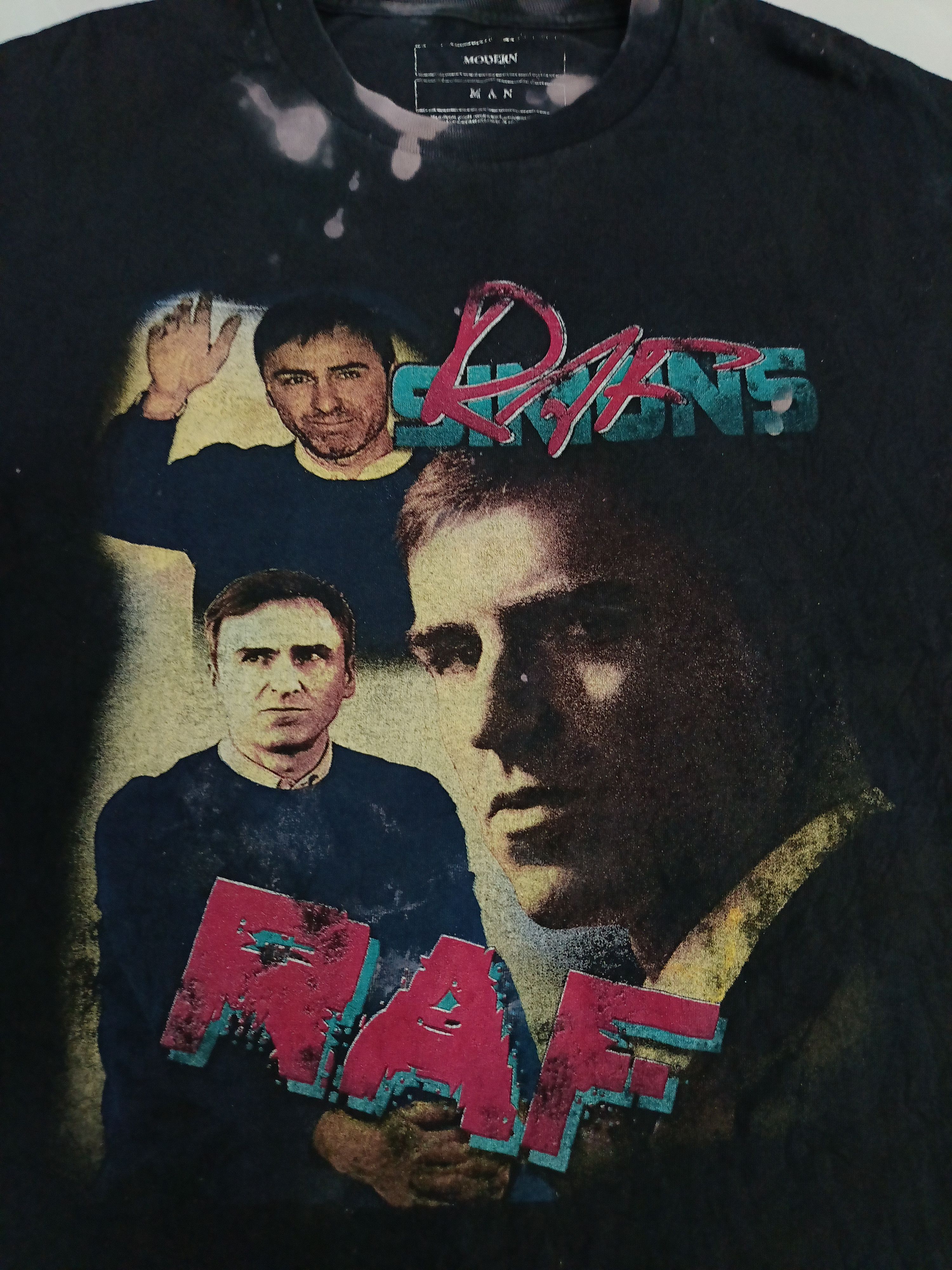 Colette “Raf Simons Picture Tee” Colette X modern man Tee Size US XL / EU 56 / 4 - 4 Thumbnail