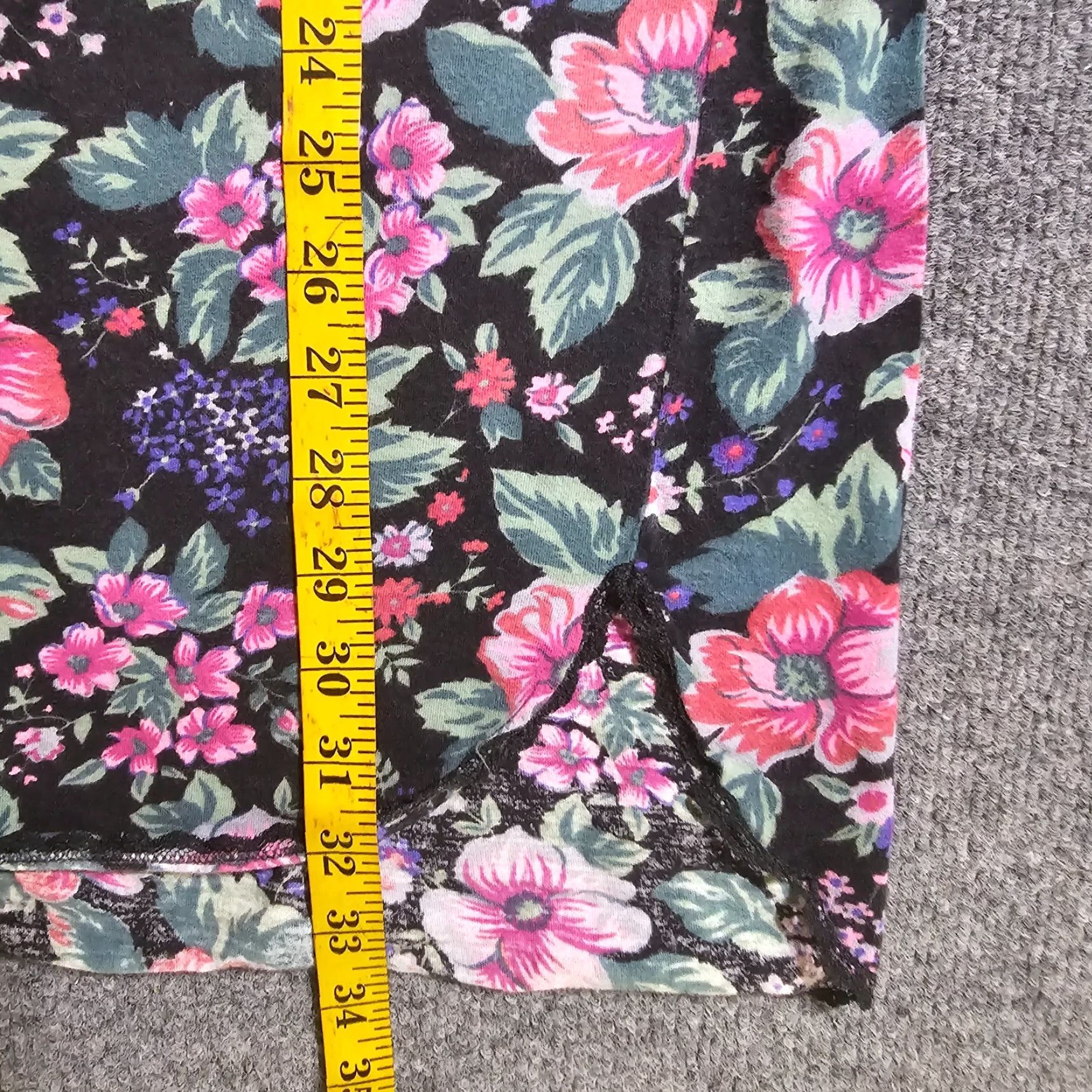 Victoria's Secret VINTAGE Victoria's Secret Nightgown Womens Large Black Floral Button Sleep Casual Size ONE SIZE - 6 Thumbnail