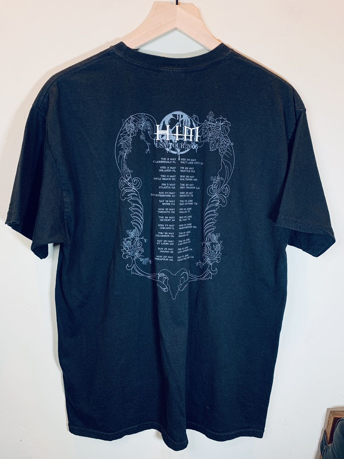 Band Tees × Vintage *RARE* Vintage 2006 HIM USA Tour Band T-Shirt Y2K Bam Shirt Size US L / EU 52-54 / 3 - 2 Thumbnail