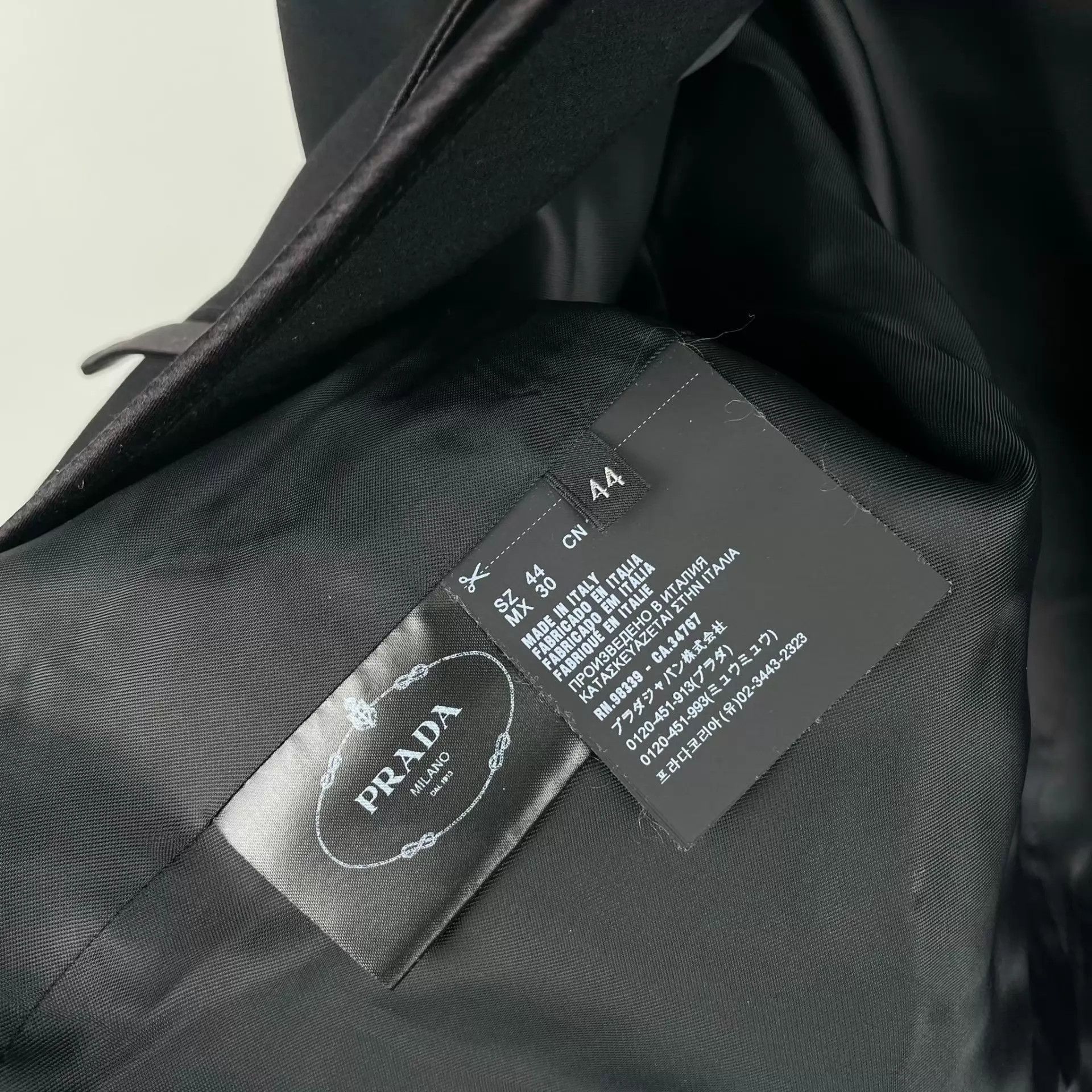 Prada Prada Wool Coat Black 44 260421WQQHF32 Size US S / EU 44-46 / 1 - 5 Thumbnail
