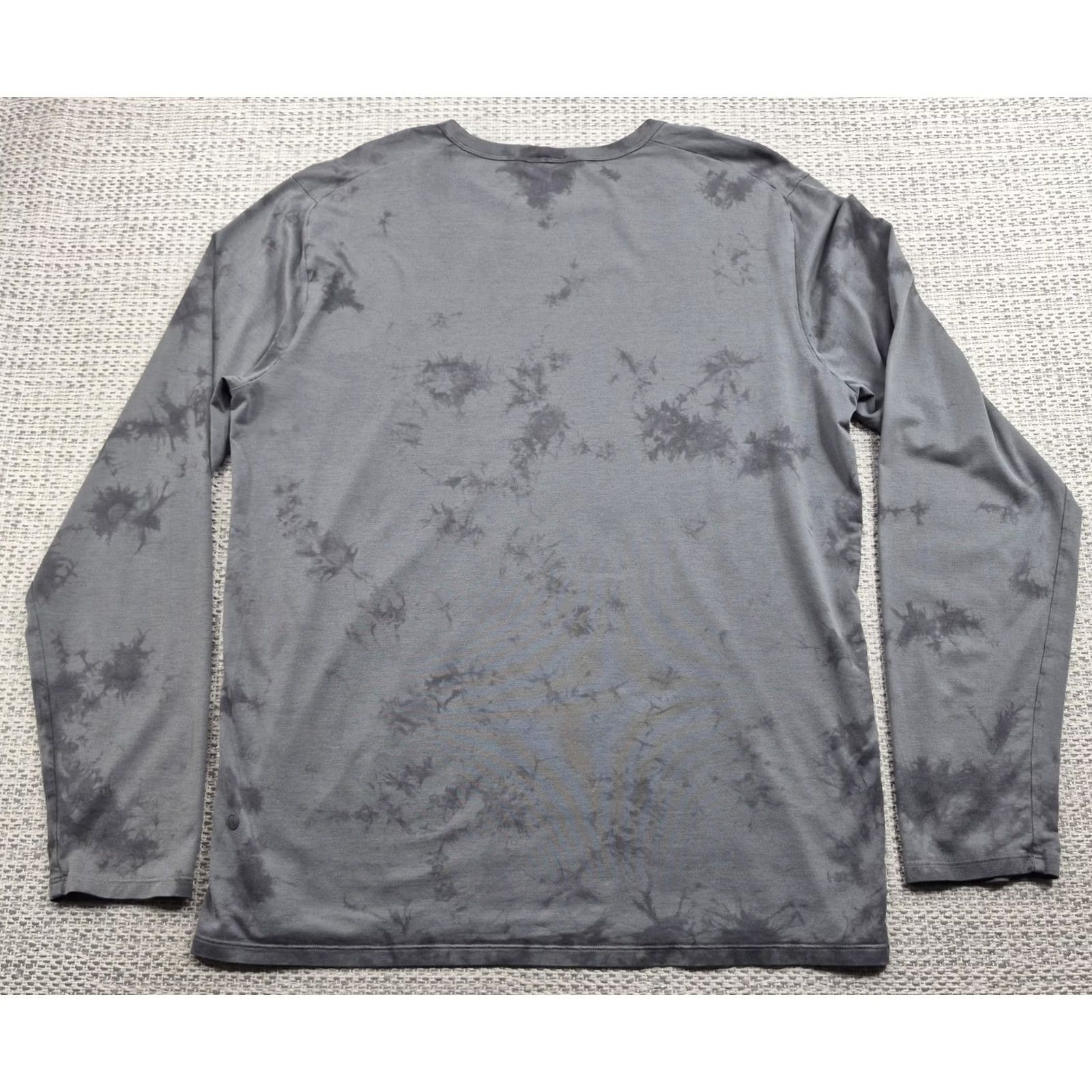 Lululemon Lululemon Shirt Mens L/XL Gray Batik Long Sleeve Athletic Performance Tee Top Size US XL / EU 56 / 4 - 5 Thumbnail