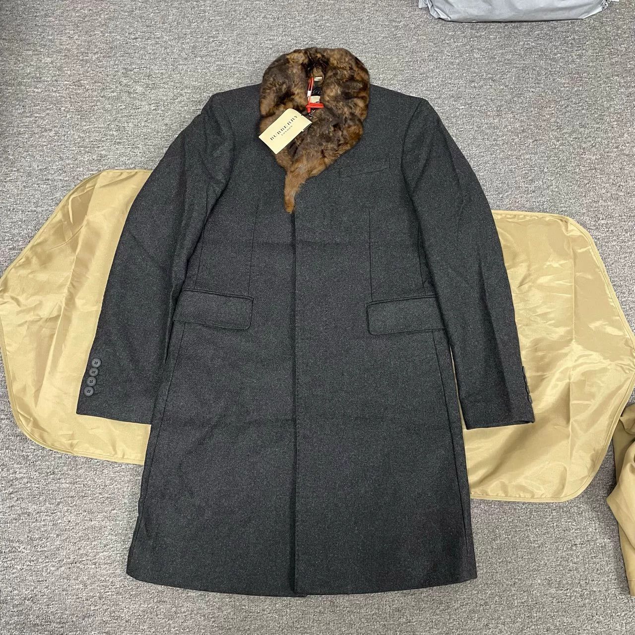 Burberry Burberry Men's Mink Collar Removable Coat Size US M / EU 48-50 / 2 - 1 Thumbnail