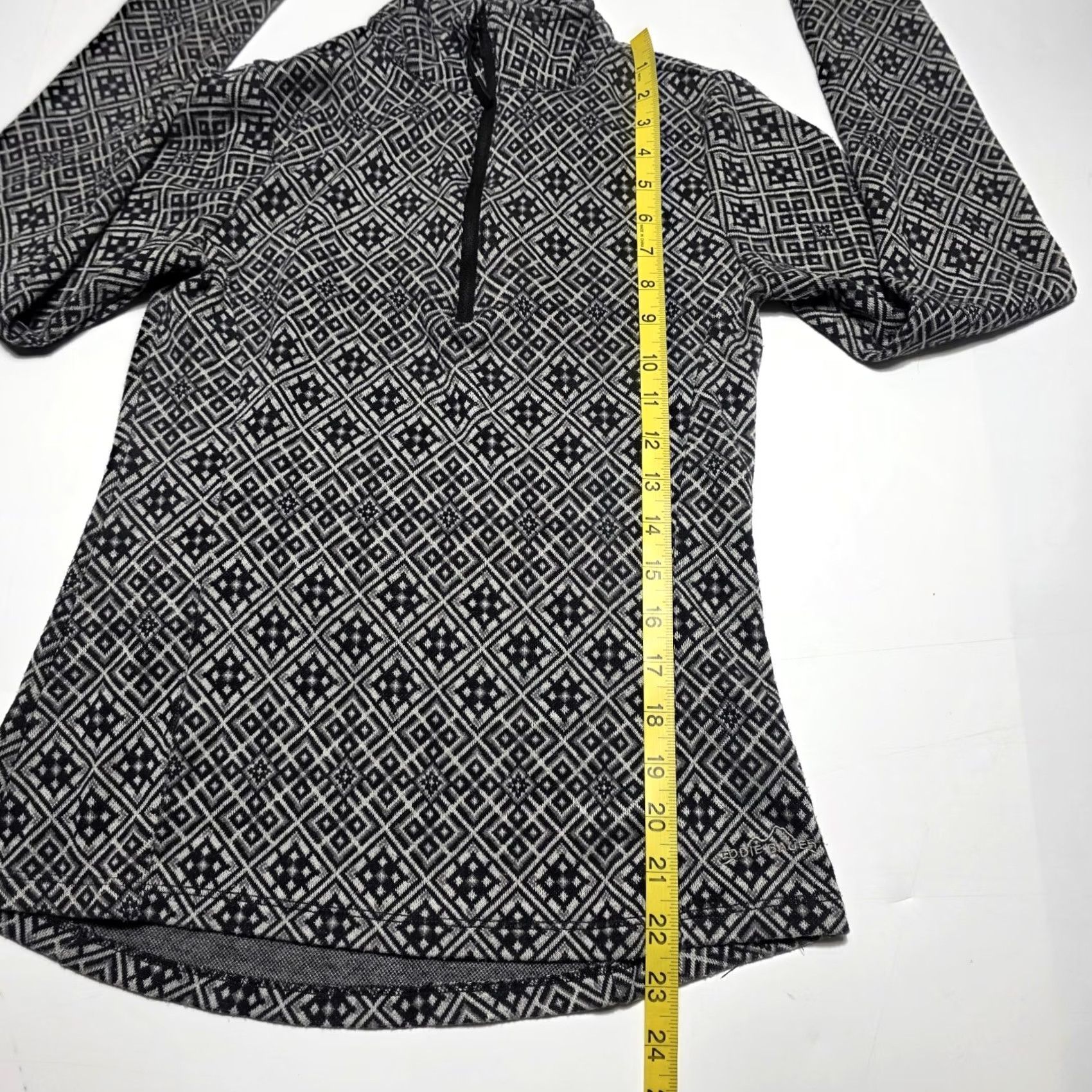 Eddie Bauer Eddie Bauer 1/4 Zip Top Women's Gray Black Diamond Geometric Long Sleeve Small Size S / US 4 / IT 40 - 4 Thumbnail