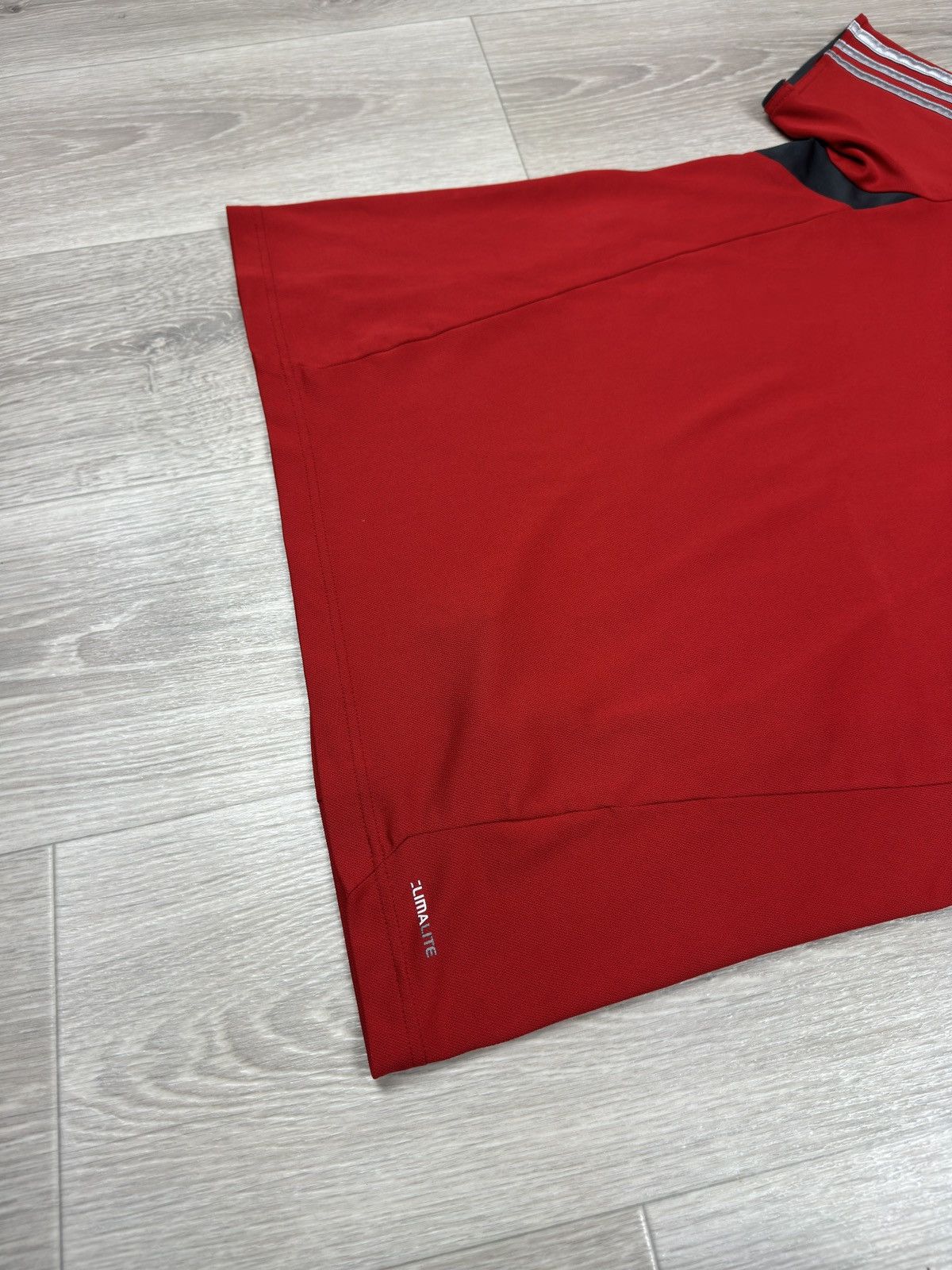 Adidas Adidas Liverpool England 2011-2012 Polos Jersey Shirt Size S Size US S / EU 44-46 / 1 - 4 Thumbnail