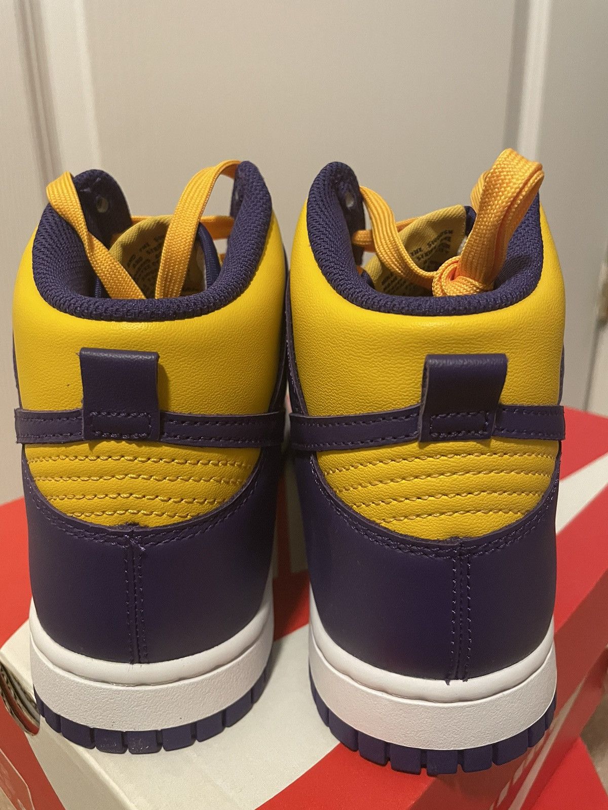 Nike Nike Dunk High Lakers Size US 8 / EU 41 - 4 Thumbnail