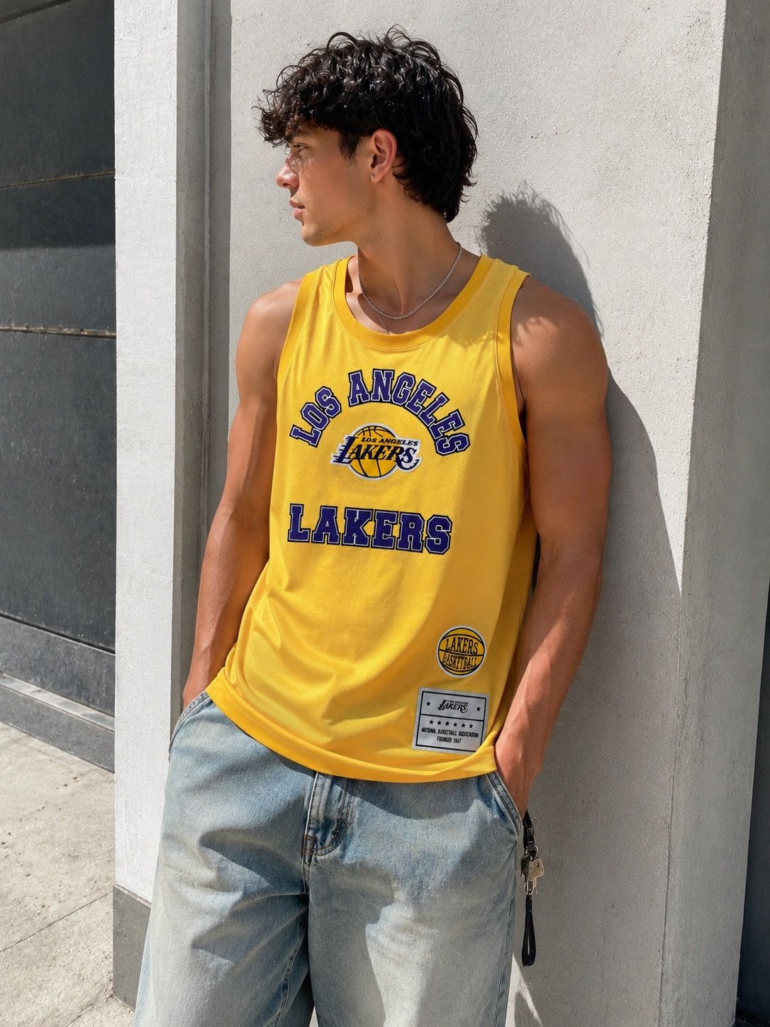 Other NBA Los Angeles Lakers Mesh Tank Top Yellow Size L NWT Y2K Size US L / EU 52-54 / 3 - 1 Thumbnail