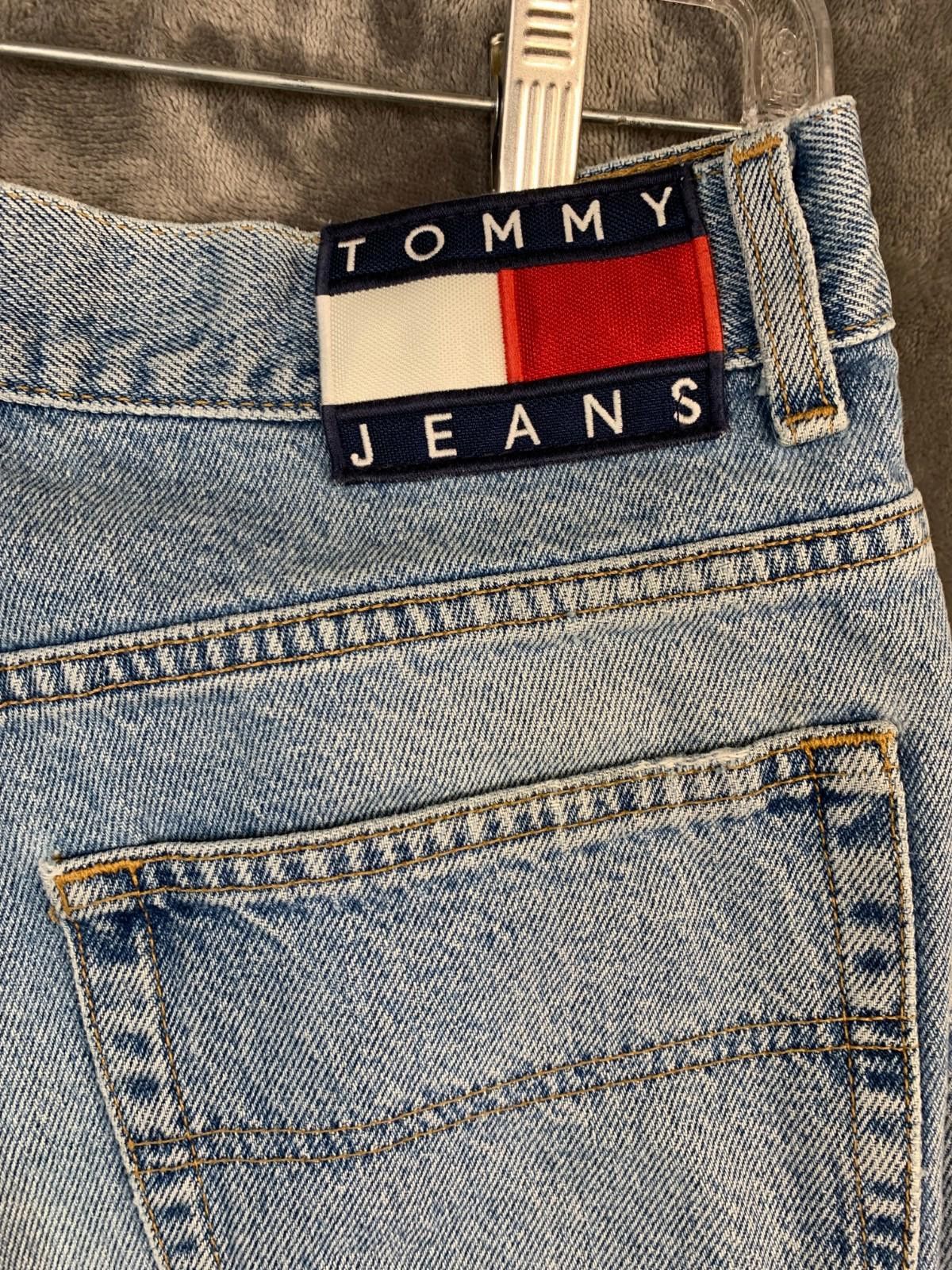 Tommy Hilfiger Tommy Hilfiger Big Flag Patch Jeans Baggy Denim 33/32 (230) Size US 33 - 7 Thumbnail