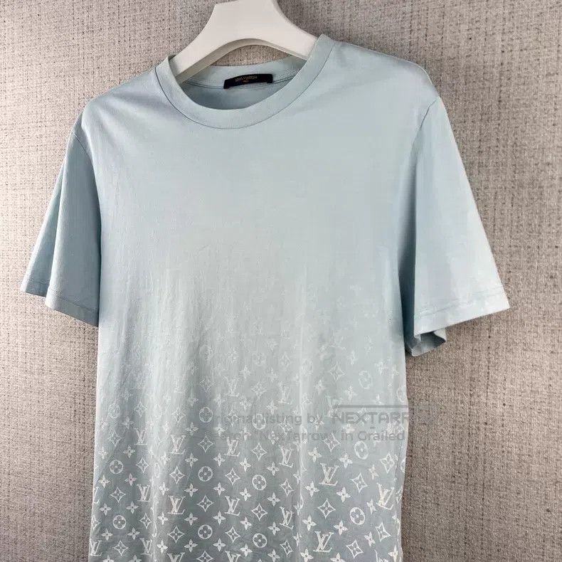 Louis Vuitton Louis Vuitton FALL Series SS22 Logo Print Gradient Crew Ne Size US XL / EU 56 / 4 - 2 Thumbnail