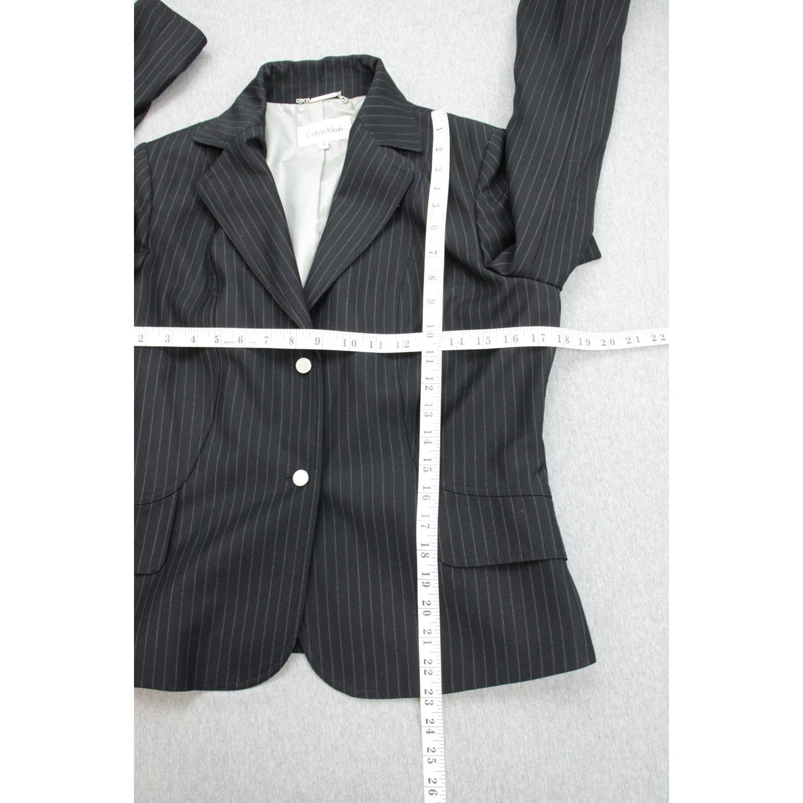 Calvin Klein Calvin Klein Blazer Womens Size 8 Black Pinstripe Lined Size M / US 6-8 / IT 42-44 - 8 Thumbnail