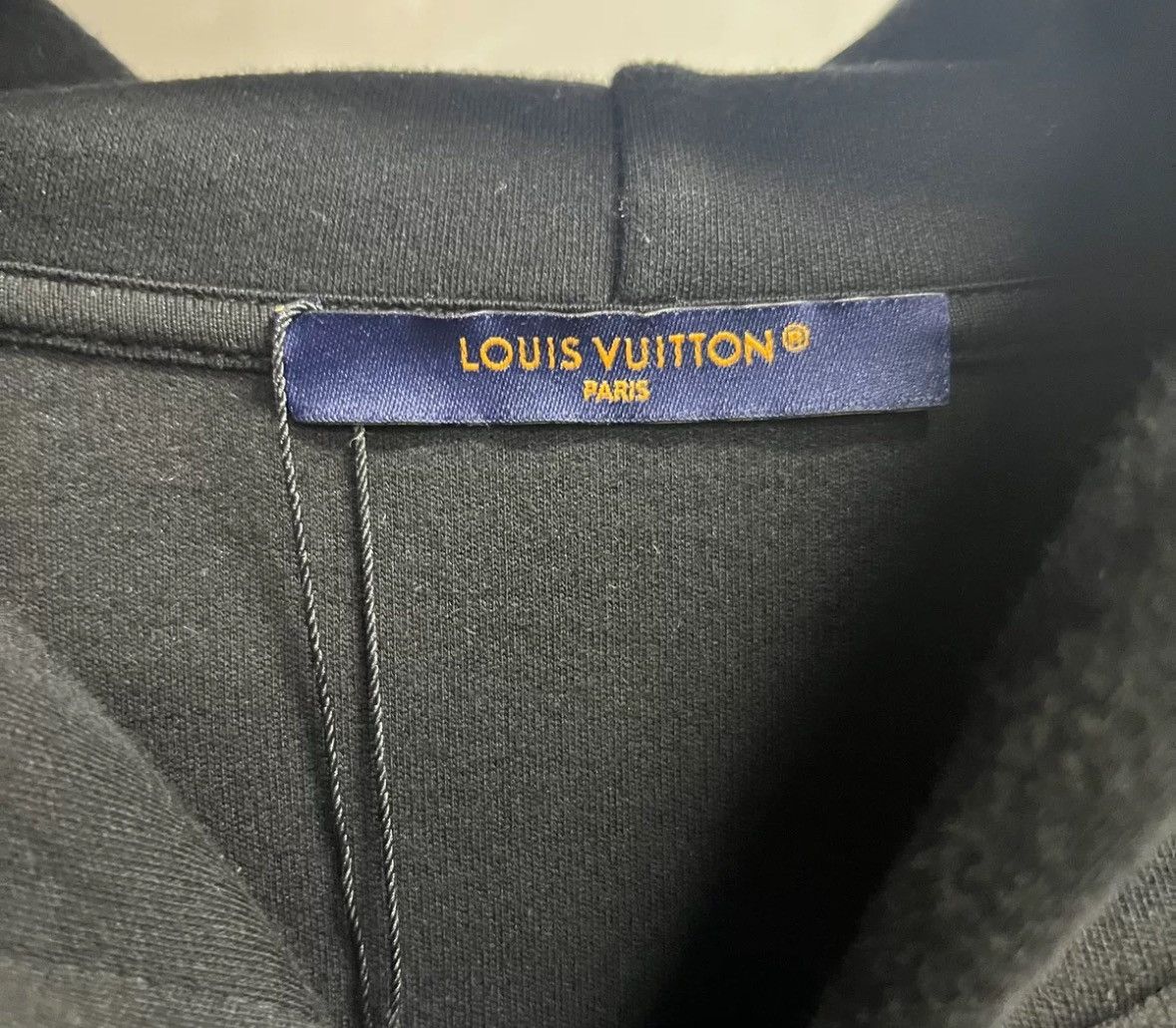 Louis Vuitton Louis Vuitton 24 latest embroidered long sleeved sweatshirt Size US XXL / EU 58 / 5 - 3 Thumbnail