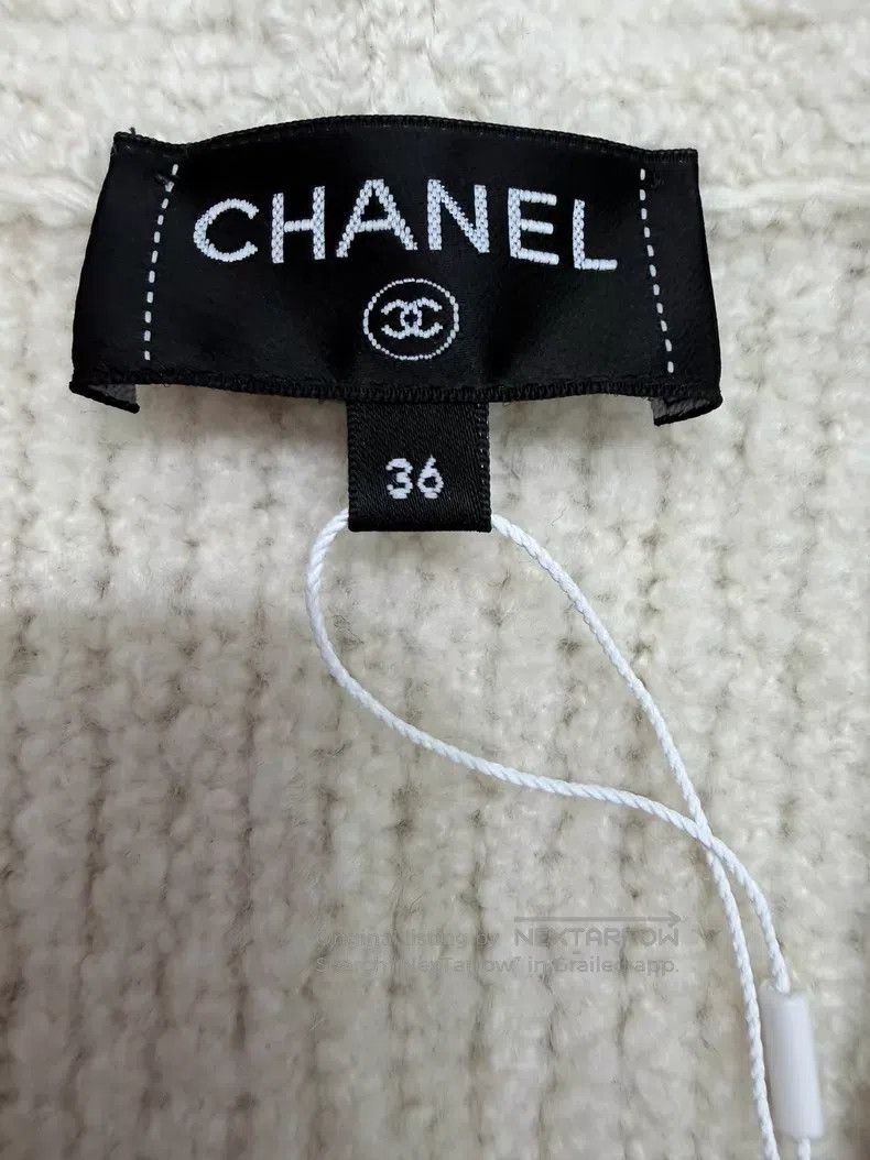 Chanel Chanel White lotus leaf sleeve cashmere cardigan jacket Size XS / US 0-2 / IT 36-38 - 4 Thumbnail