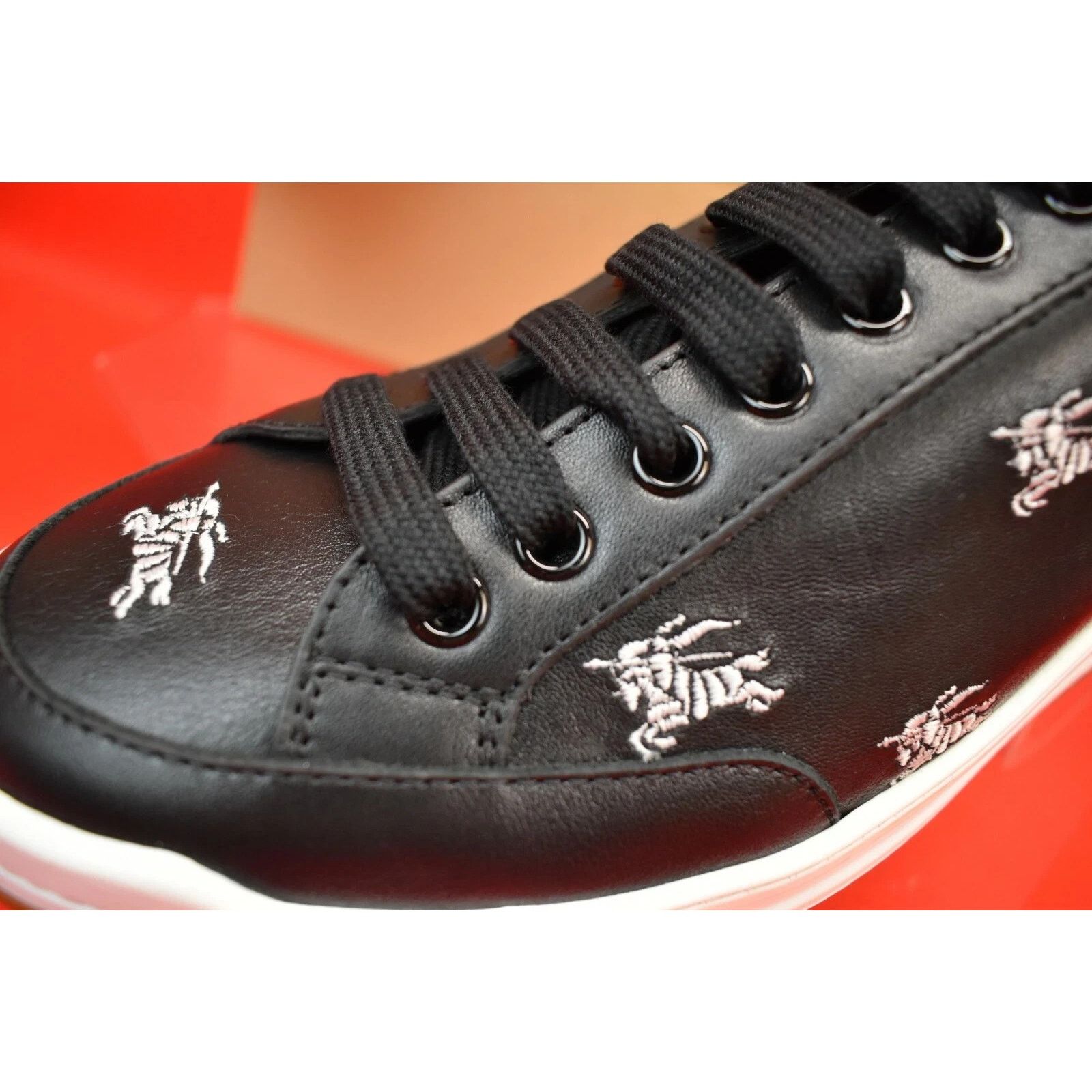 Burberry NIB BURBERRY TIMSBURY KNIGHTS BLACK LEATHER SNEAKERS 44 ITAL Size US 11 / EU 44 - 4 Thumbnail