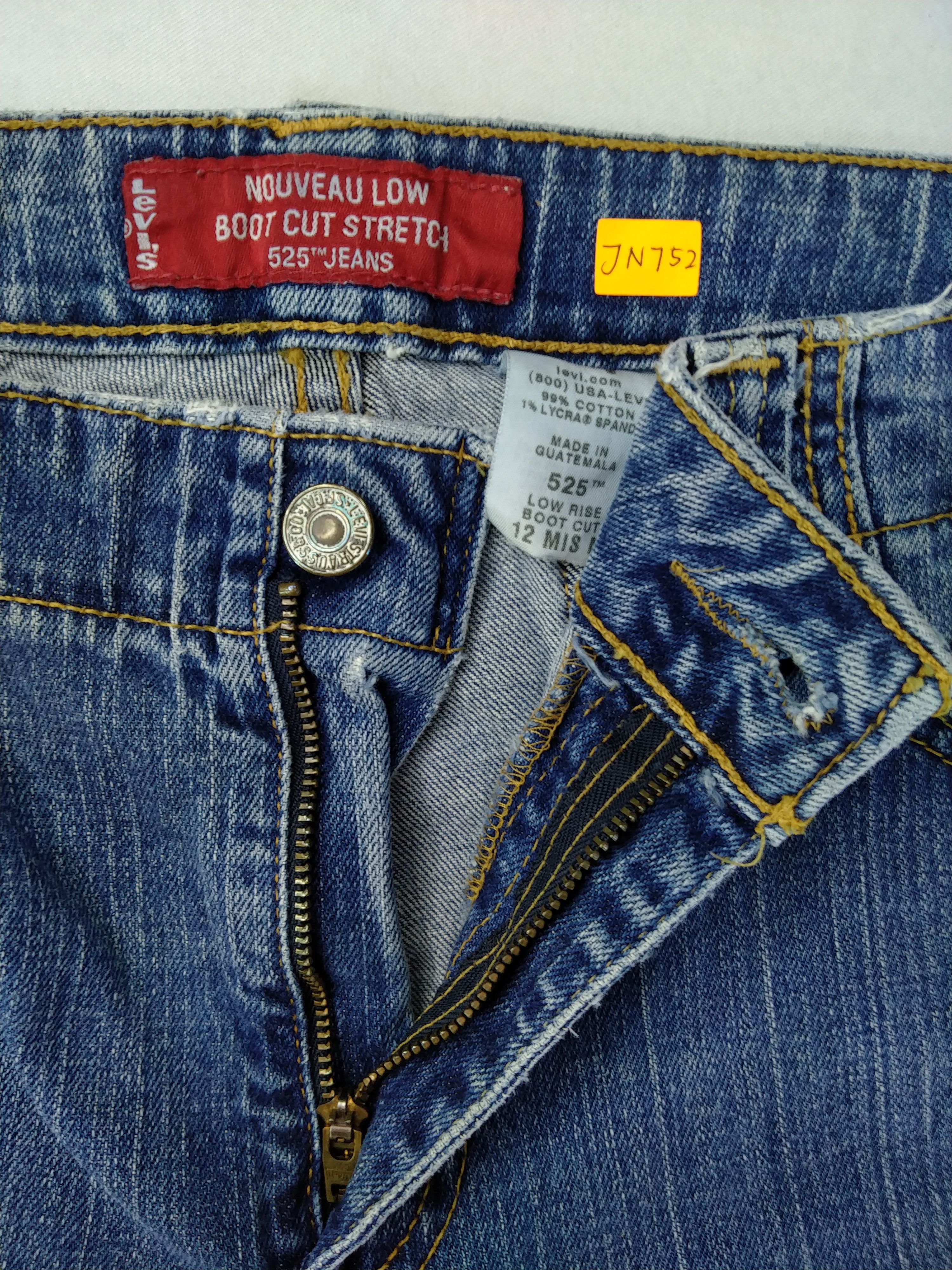 Levi's Vintage Levi's 525 Low Rise Flare Stretch Denim 34x31 -JN752 Size US 34 / EU 50 - 7 Thumbnail