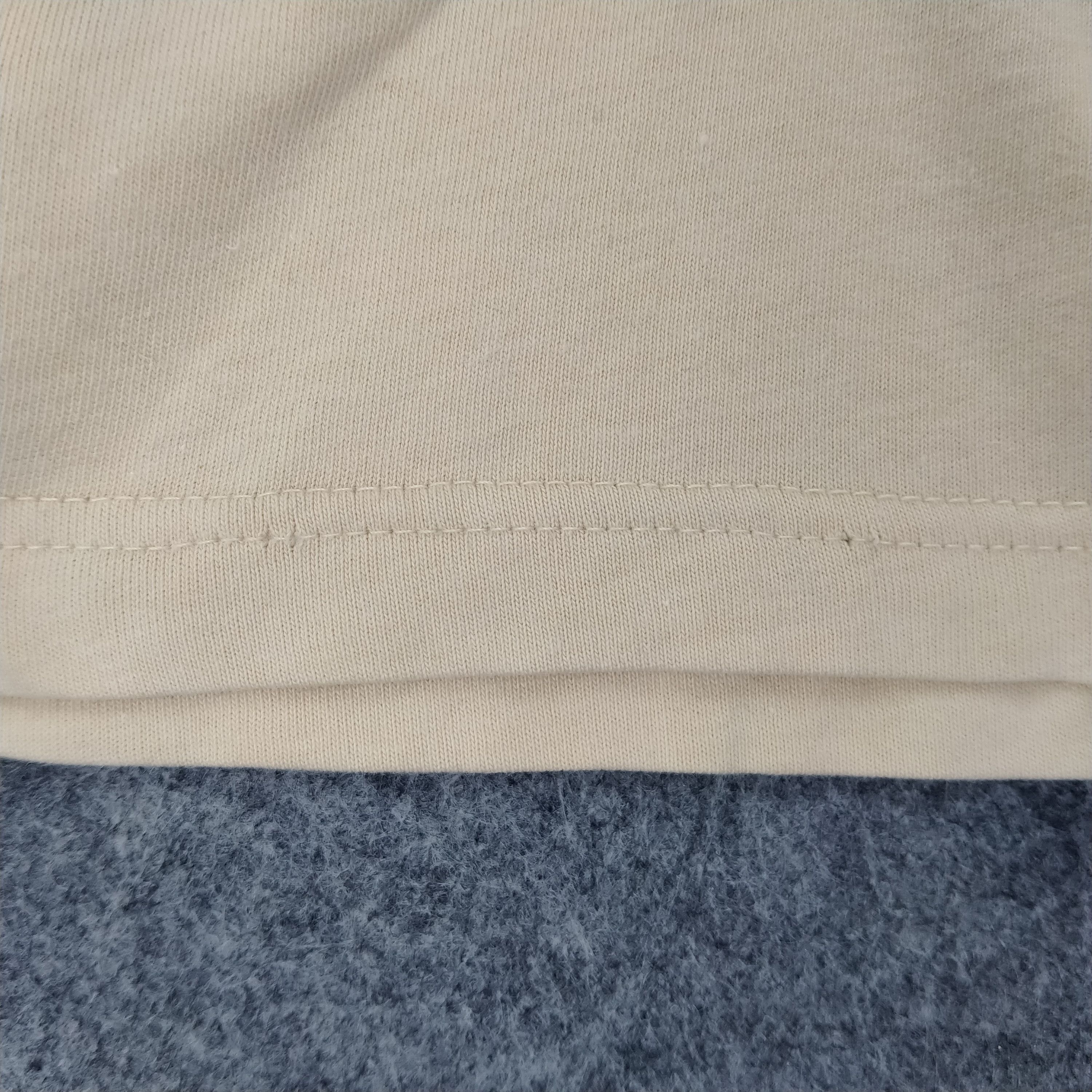 Burberry Vintage Burberry Xlarge Tshirt - G039 Size US XL / EU 56 / 4 - 8 Thumbnail