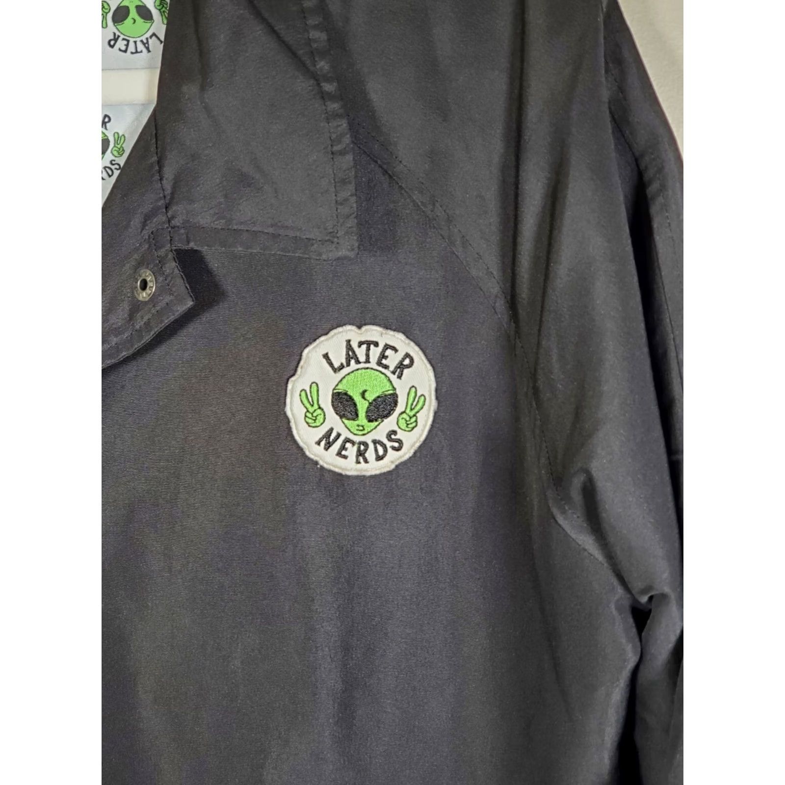 Vintage VINTAGE Jac Vanek Inari Later Nerds Alien Coaches Jacket Windbreaker Women Size L Black Short Size L / US 10 / IT 46 - 5 Thumbnail