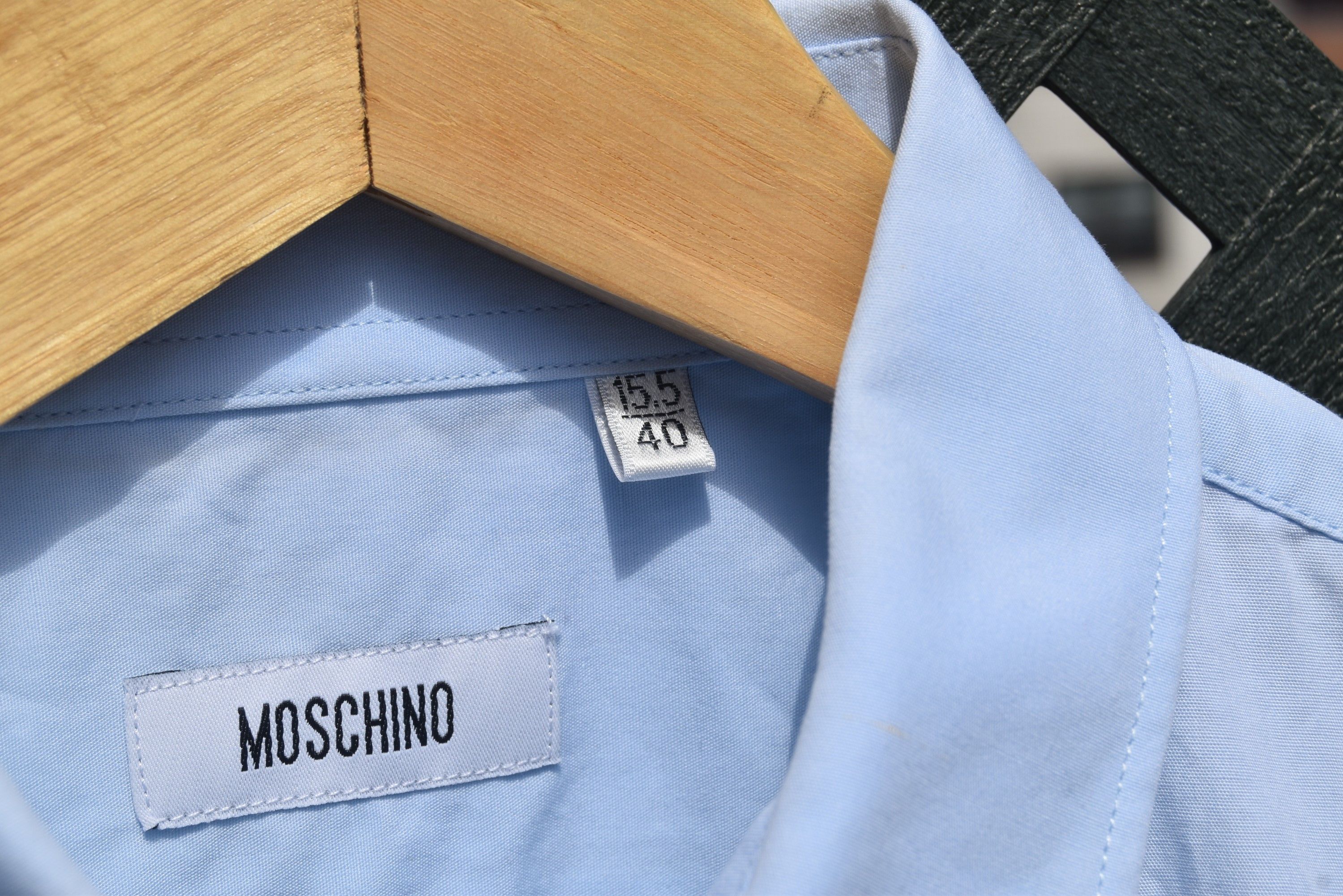 Moschino Moschino heart embroidered logo light blue poplin shirt Size US M / EU 48-50 / 2 - 8 Thumbnail