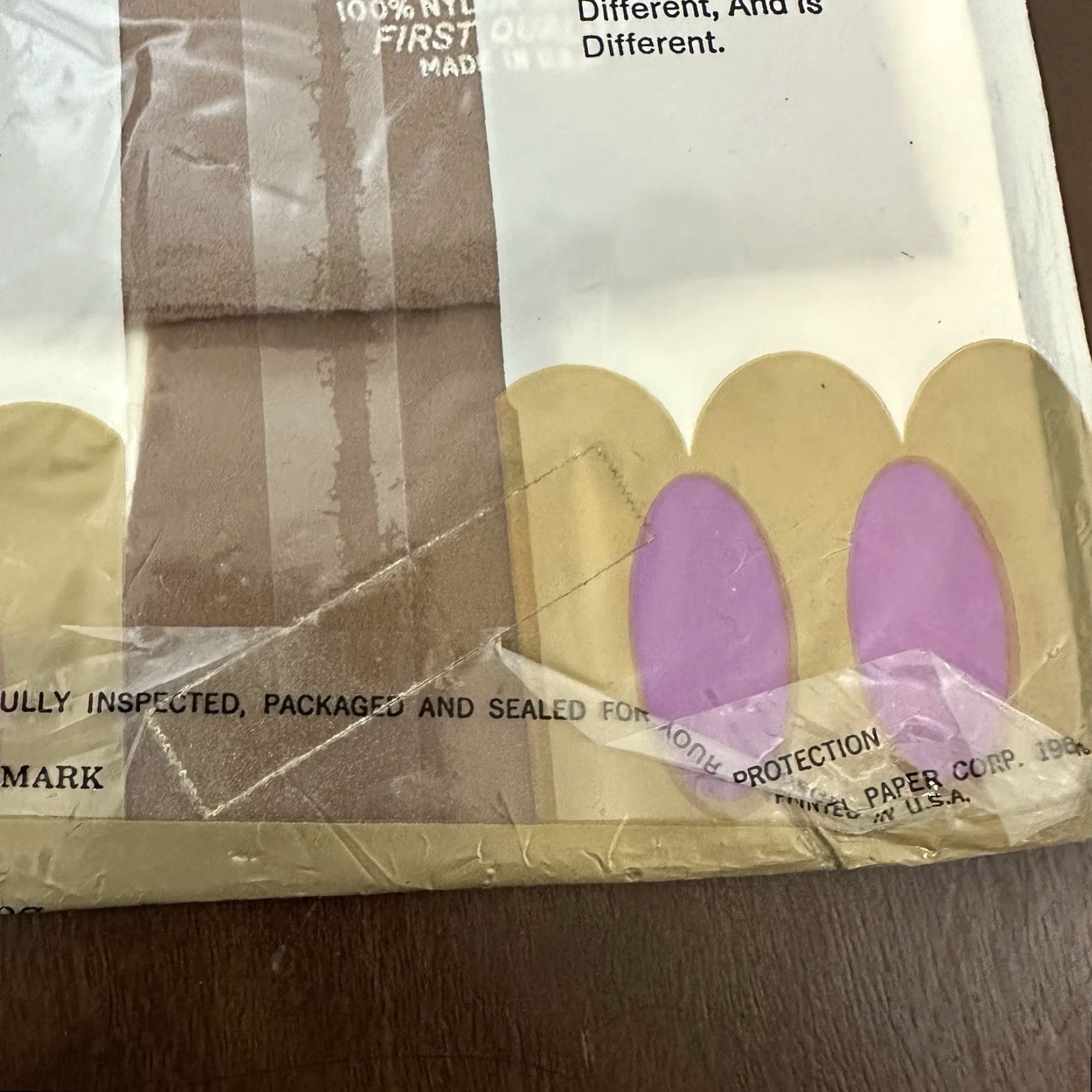 Vintage VINTAGE Cantrece Deluxe Seamless Sheer Stockings Brown 8-9 NEW Stockings Womens Size ONE SIZE - 7 Thumbnail