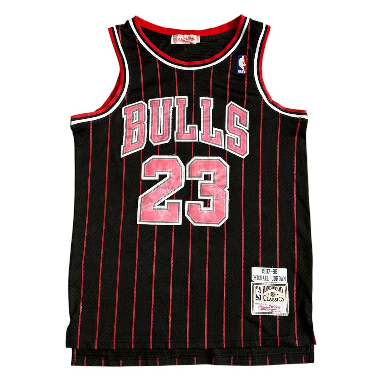 NBA 1097/98 CHICAGO BULLS #23 JORDAN MITCHELL&NESS RARE JERSEY Size US S / EU 44-46 / 1 - 1 Thumbnail