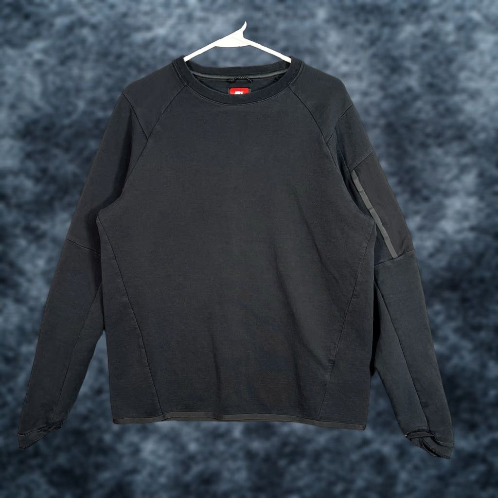 Nike VINTAGE Nike Womens Sweatshirt Pullover Crewneck Athletic Black Size Large Casual Size L / US 10 / IT 46 - 1 Thumbnail