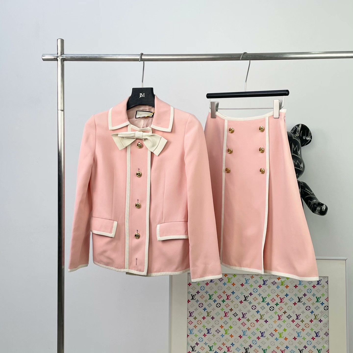 Gucci Gucci Retro Wool Pink Blazer M Women Size M / US 6-8 / IT 42-44 - 1 Thumbnail