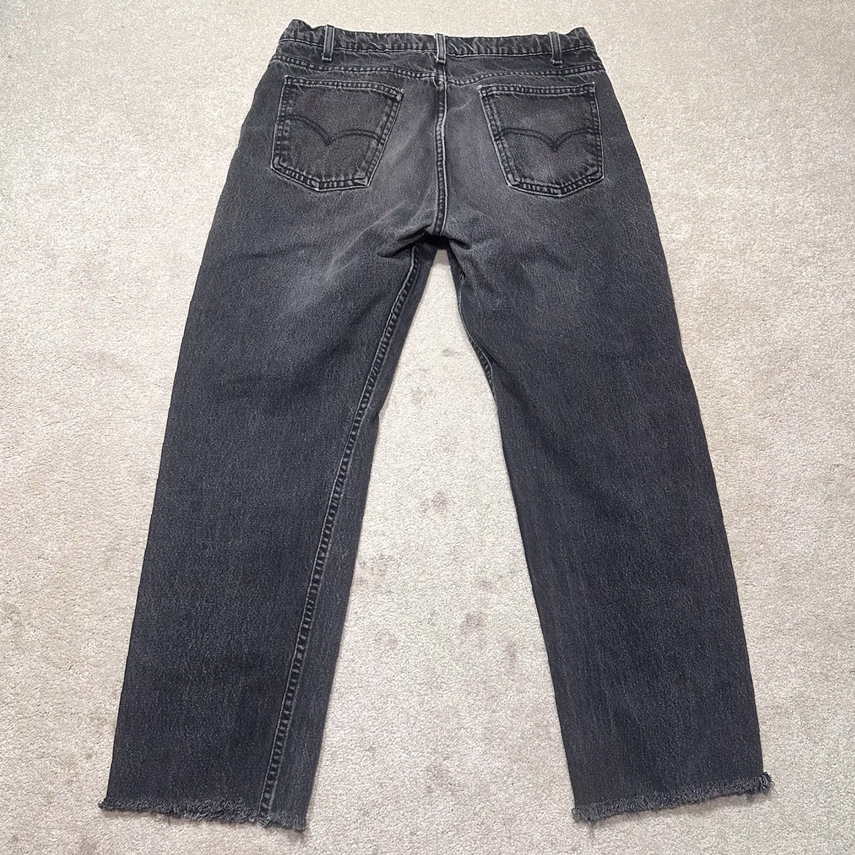 Levi's VINTAGE Levi's 505 Jeans Mens 34X30 Black Regular Fit Straight Leg 90s Cut Off Size US 34 / EU 50 - 2 Thumbnail