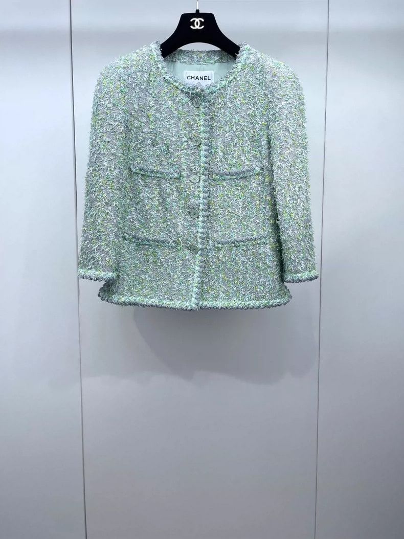 Chanel Chanel Classic silver thread broken green glitter jacket 25 Size XS / US 0-2 / IT 36-38 - 1 Thumbnail