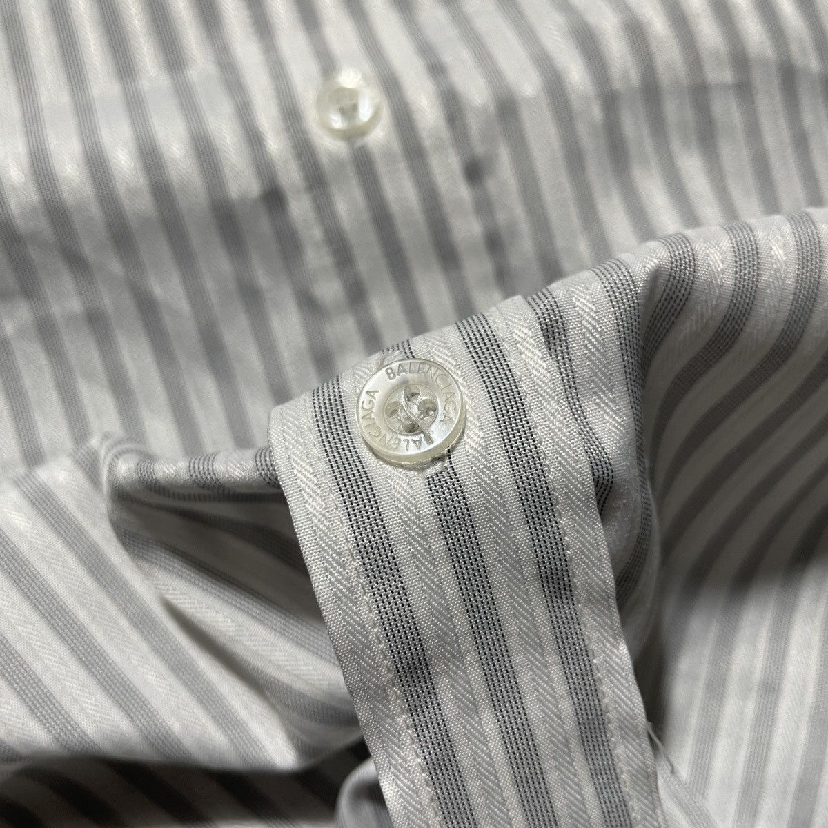 Balenciaga BALENCIAGA STRIPED SHIRTS POCKET BB EMBROIDERED Size US XL / EU 56 / 4 - 7 Thumbnail