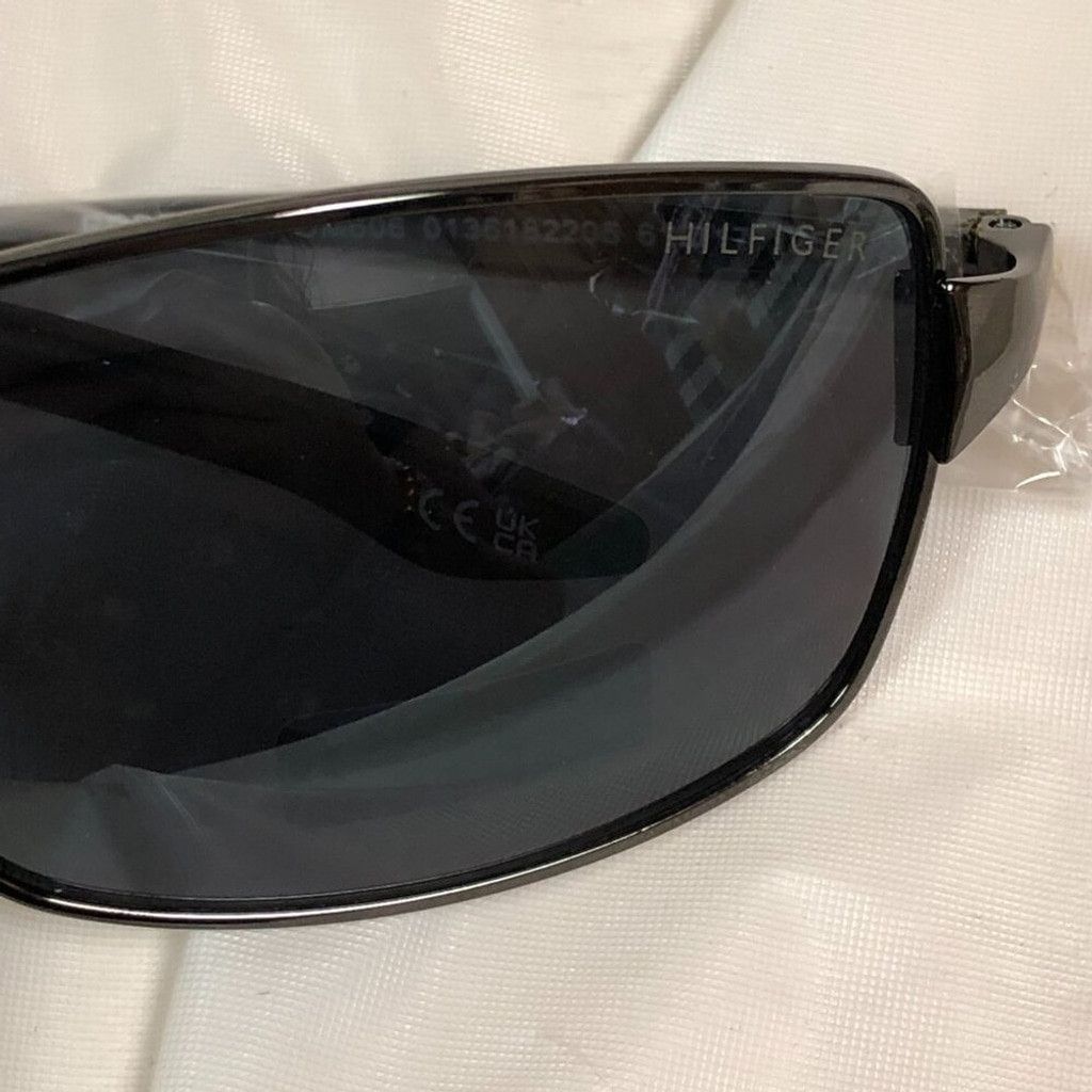 Tommy Hilfiger Tommy Hilfiger Black Rectangle Frame Sunglasses Size ONE SIZE - 5 Thumbnail