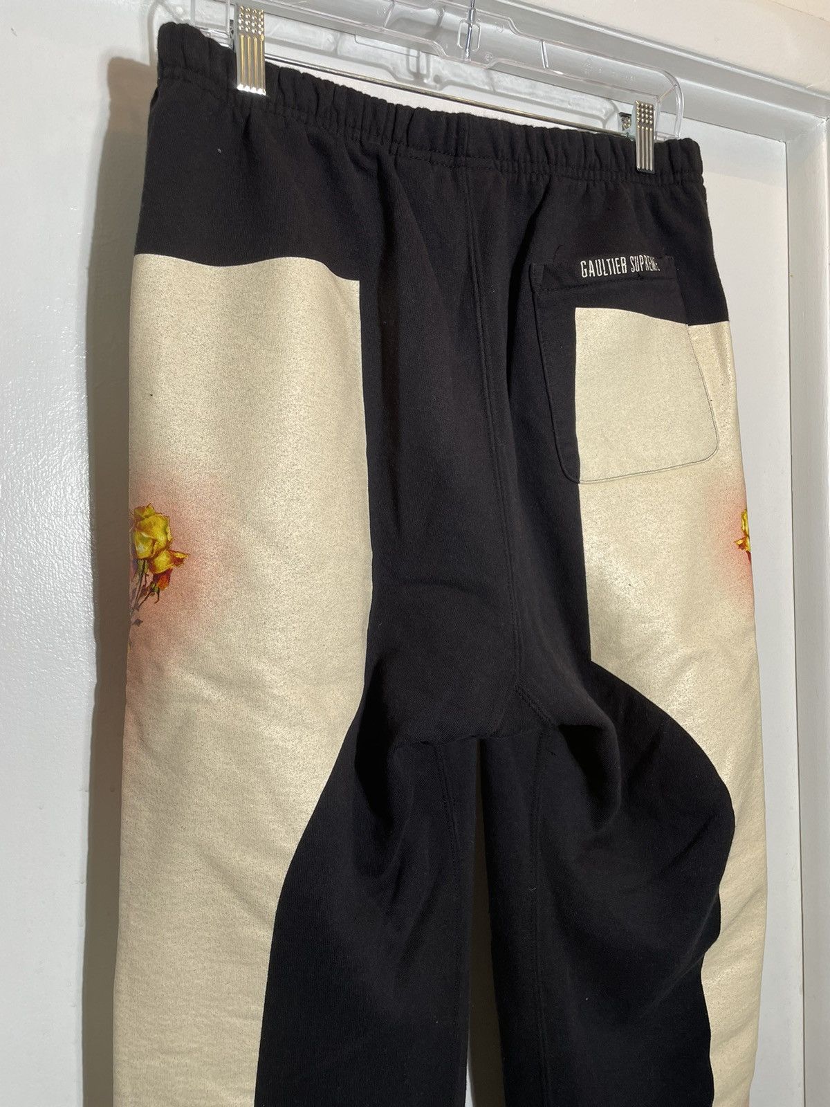 Supreme Supreme Jean Paul Gaultier Floral Sweatpants SS ‘19 Size US 32 / EU 48 - 7 Thumbnail