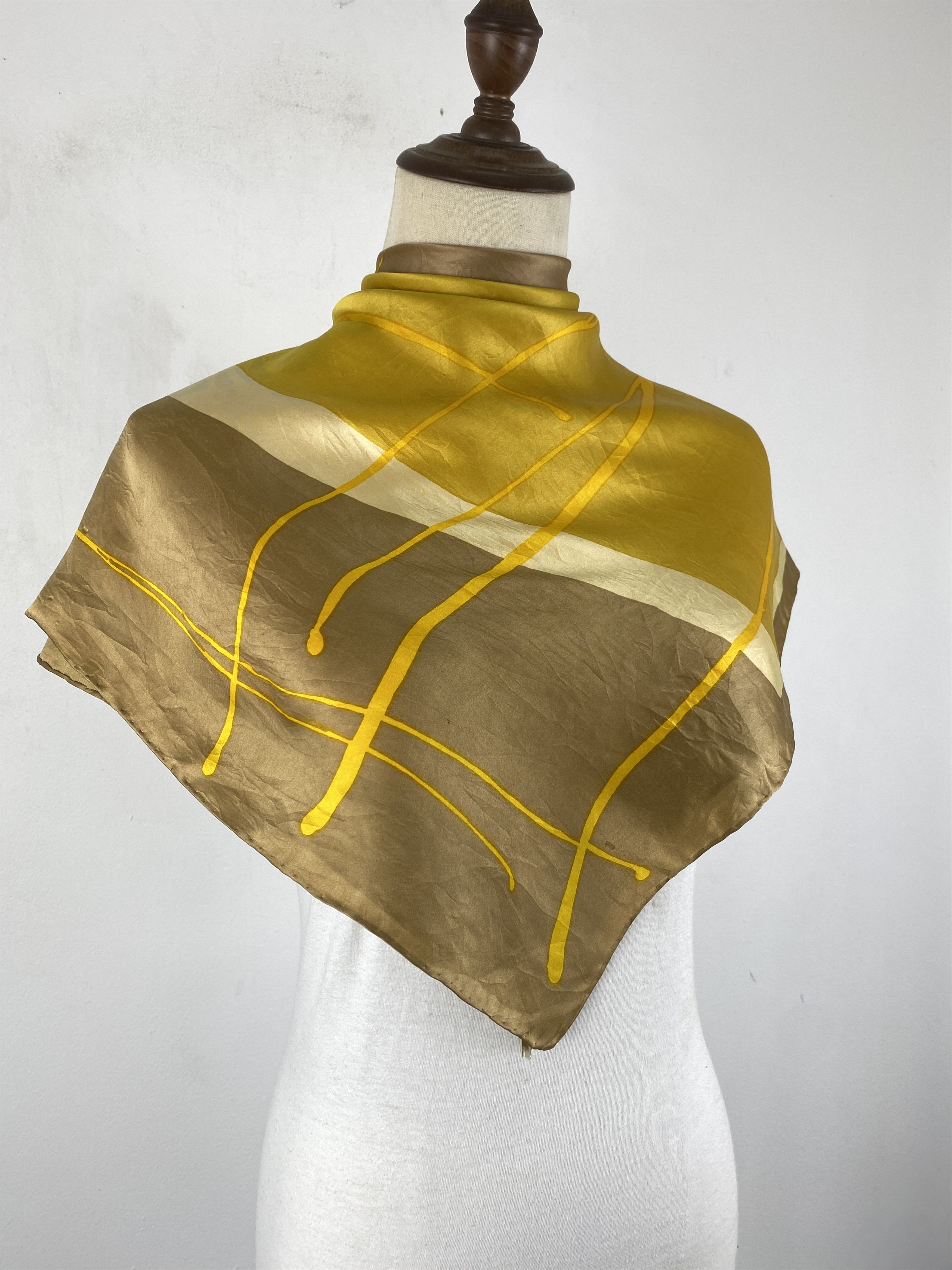Japanese Brand Japanese Brand Silk Shawl Babushka head Scarf SN0048 Size ONE SIZE - 2 Thumbnail