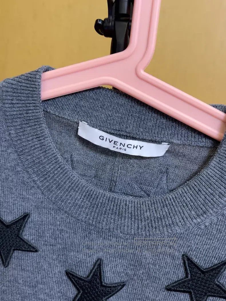 Givenchy Givenchy Starry sweater Size US M / EU 48-50 / 2 - 2 Thumbnail