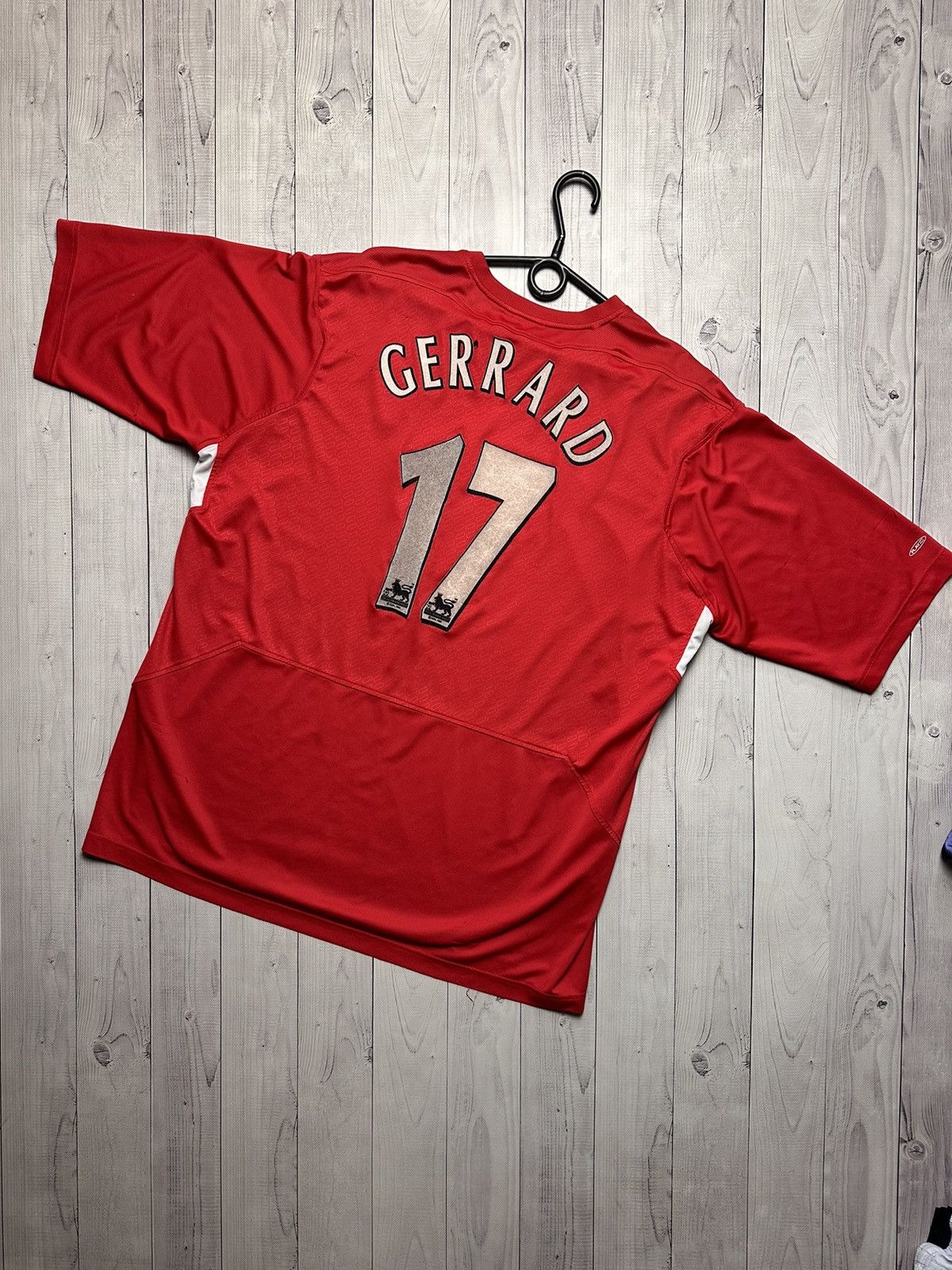 Vintage Reebok Liverpool 17 Gerrard soccer jersey XXL
