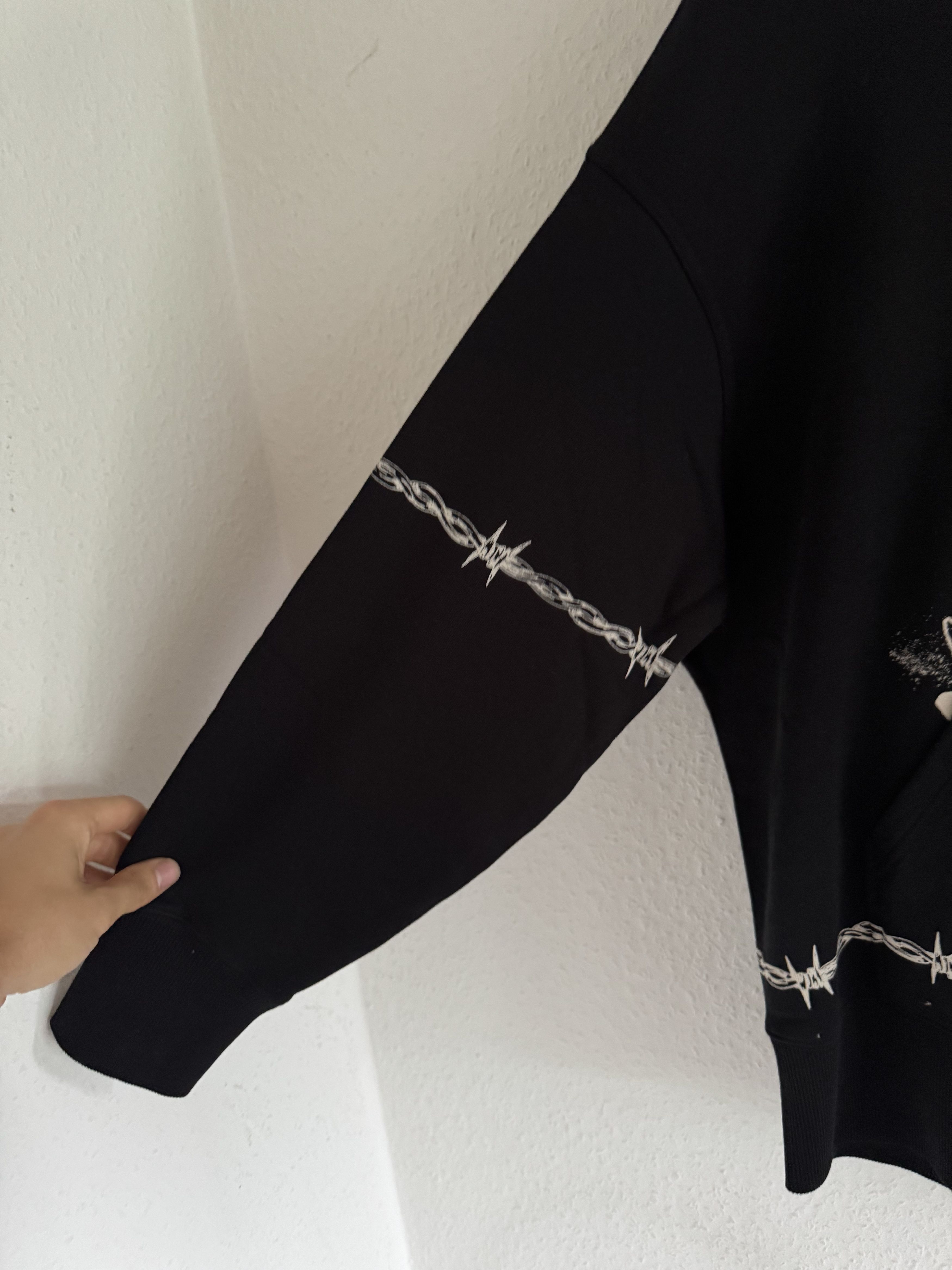 Givenchy Black Barbed Wire Eagle Oversized Hoodie Size US S / EU 44-46 / 1 - 5 Thumbnail