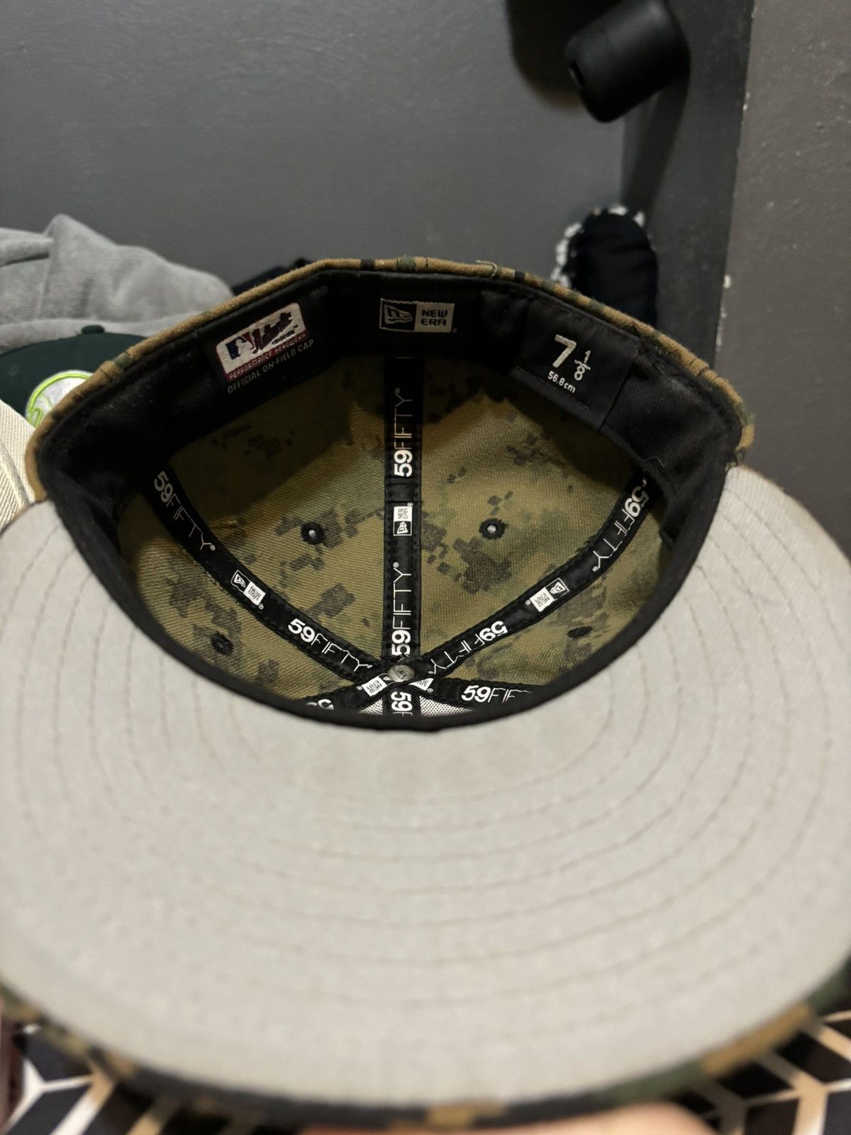 New Era camo fitted STL cards hat size 7 1/8 Size ONE SIZE - 2 Thumbnail