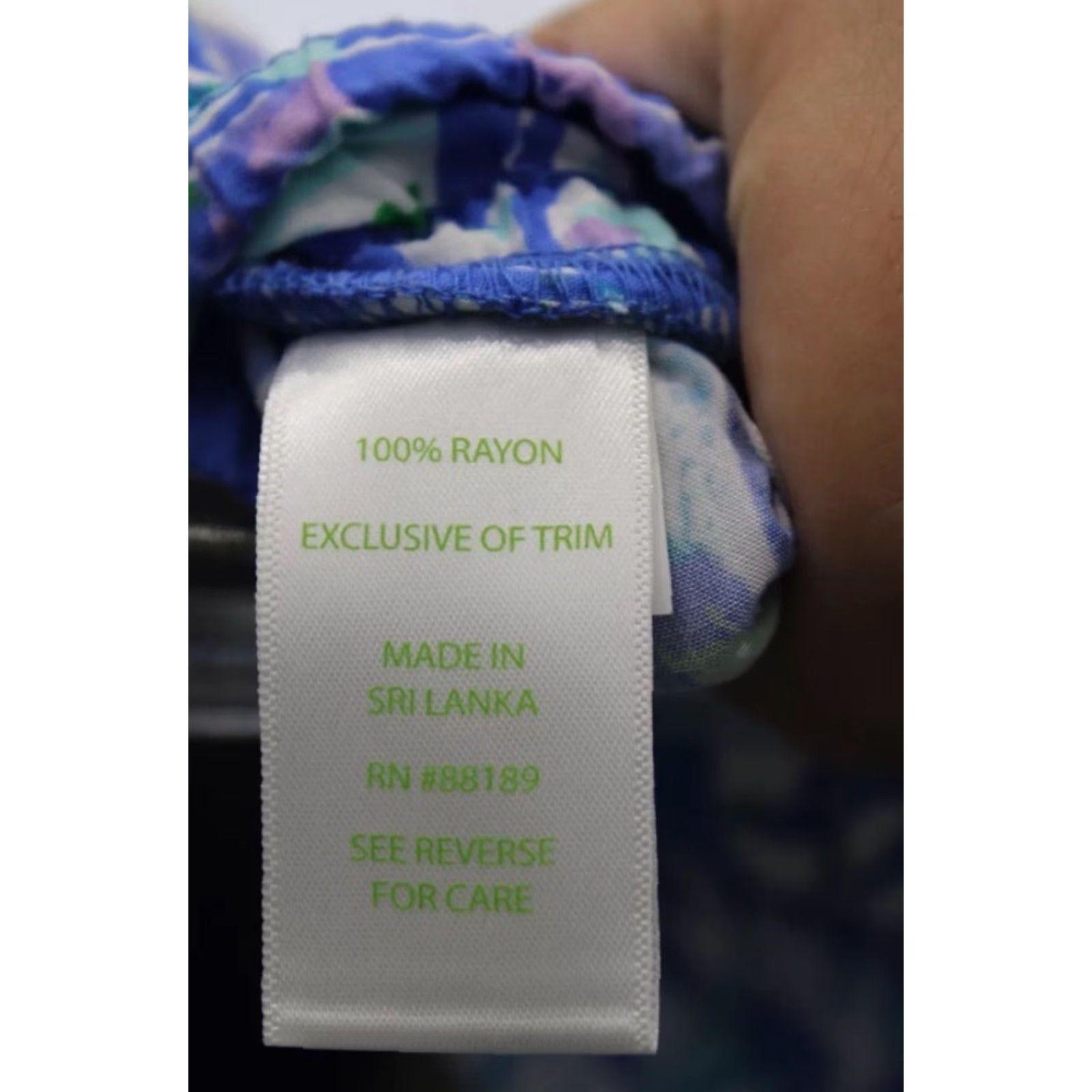 Lilly Pulitzer Women's Lilly Pulitzer Swim Shorts Tropical Blue Watercolor Classic Rayon S Womens Small XS? Wait. Size 28" / US 6 / IT 42 - 3 Thumbnail