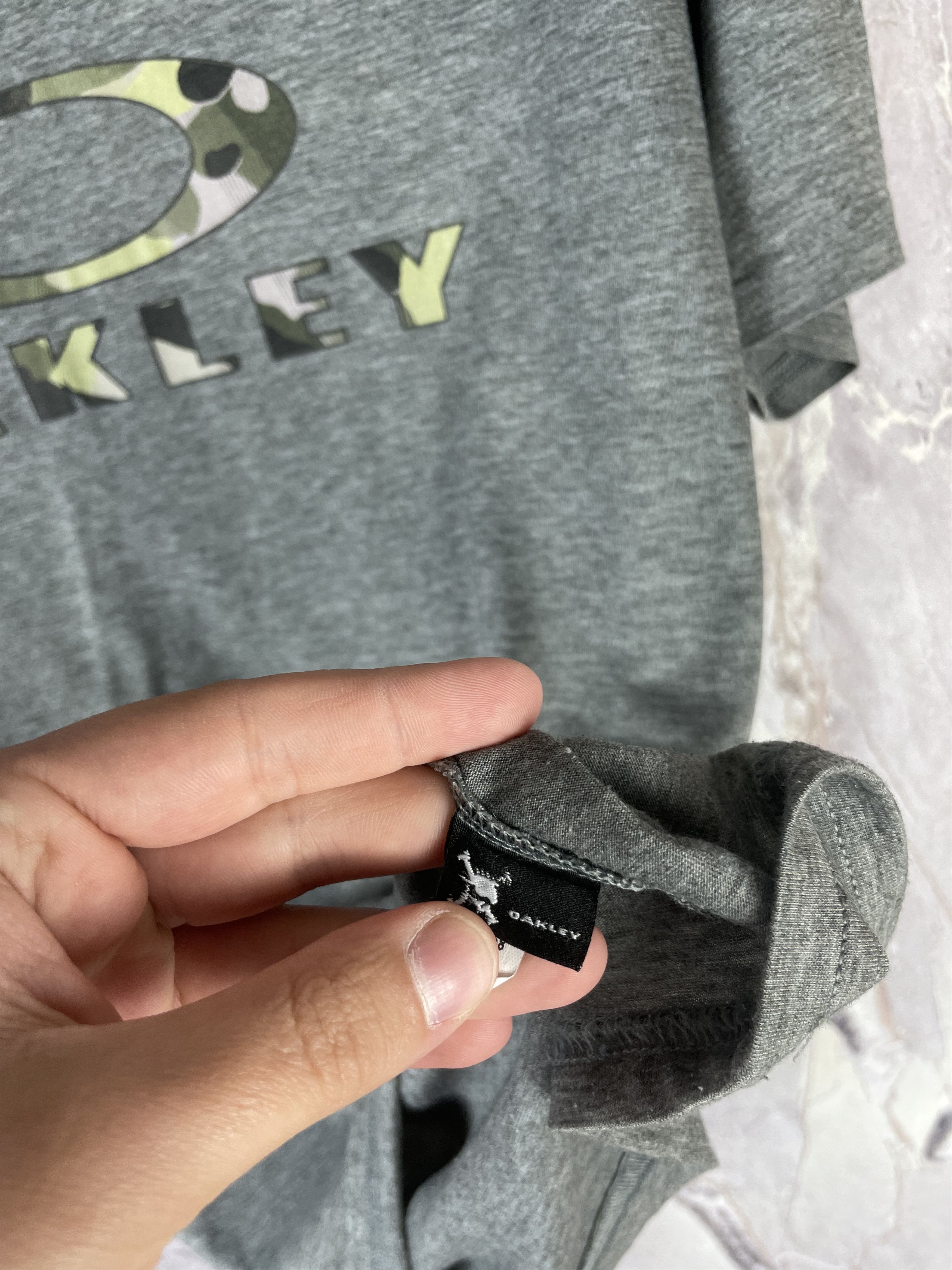 Oakley Oakley Vintage Mens Crew Neck T-Shirt Y2k Size US XL / EU 56 / 4 - 5 Thumbnail