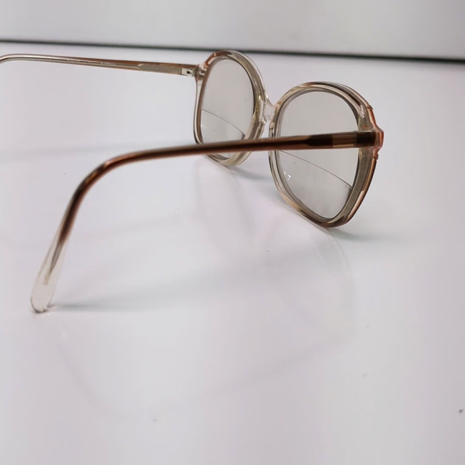 Frame VINTAGE Oversized Glasses 135-53-15 Red/Brown Frame Eyeglasses Butterfly 1970s Metal Gold Unbranded Mens Womens Size ONE SIZE - 4 Thumbnail