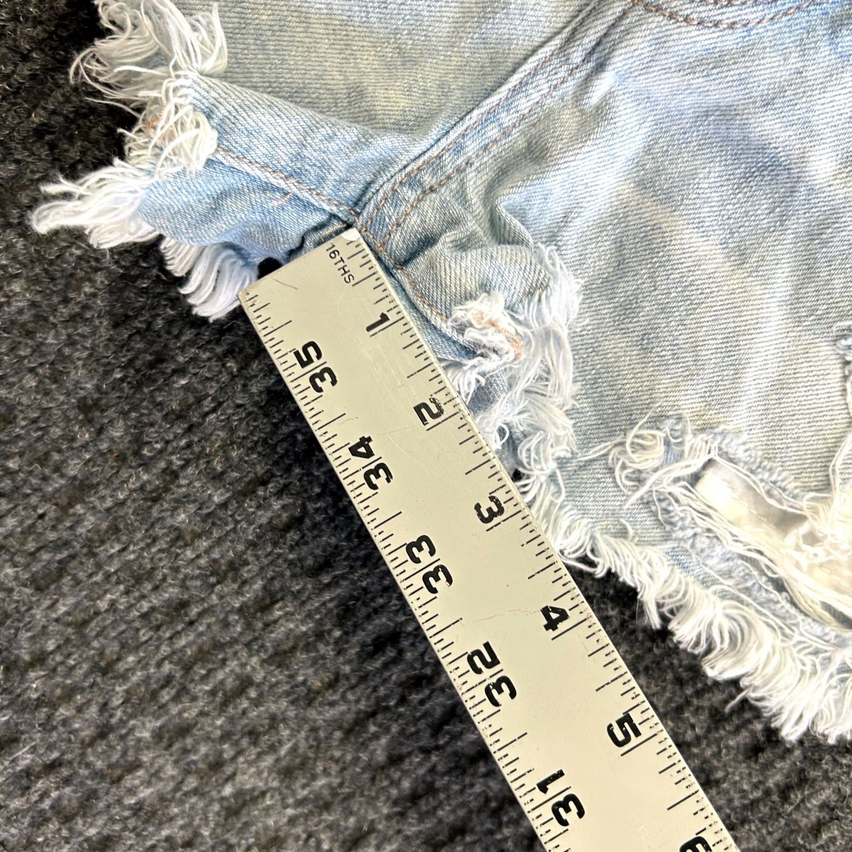 American Eagle Outfitters Vintage American Eagle Outfitters Denim Jean Shorts 8 Light Distressed 2.0in Inseam 5-Pocket Casual Style Boho Grunge Y2K USA Womens Size 30" / US 8 / IT 44 - 6 Thumbnail