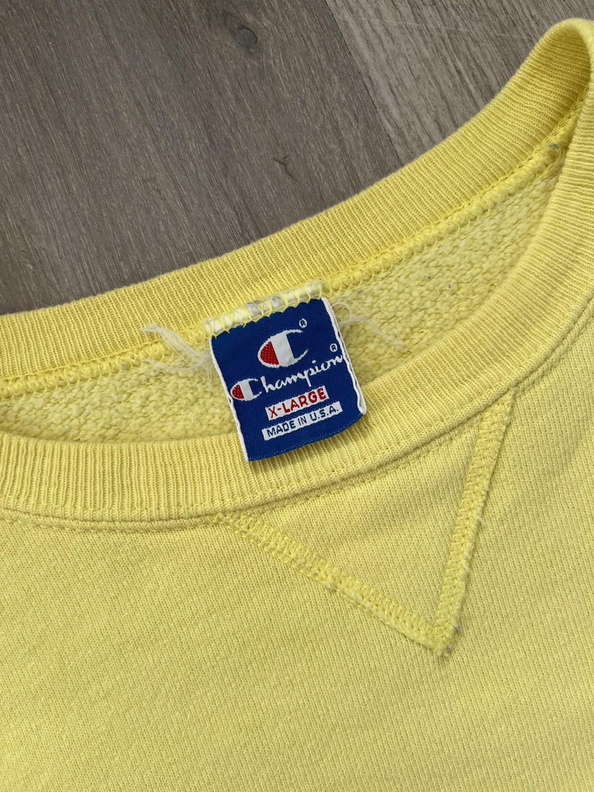 Champion Vintage Champion miUSA Yellow Crewneck Size US L / EU 52-54 / 3 - 5 Thumbnail